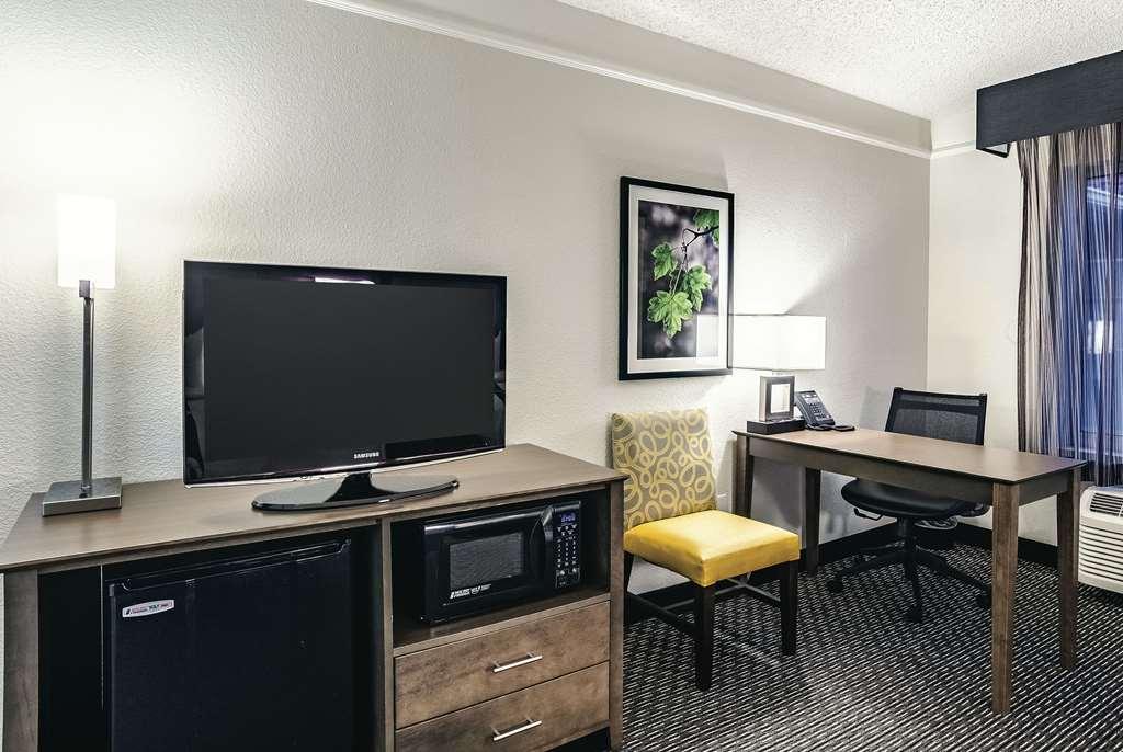 Vista Exterior La Quinta Inn and Suites Denver Louisville / Bould