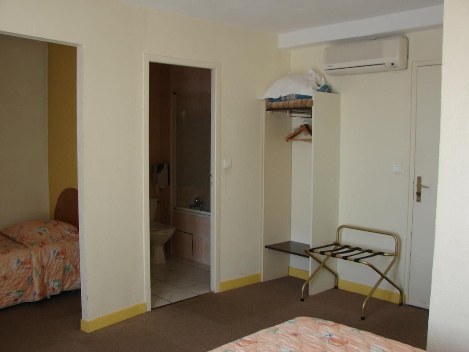 Set de Habitación Hotel de Paris et des Voyageurs