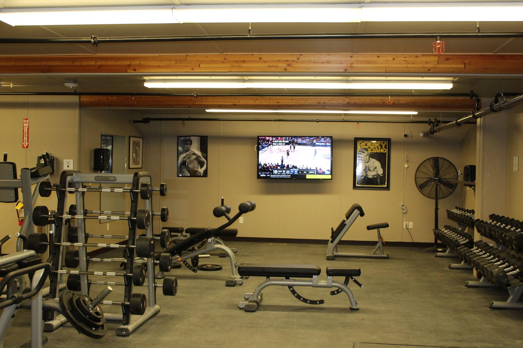 Gimnasio Target Hospitality-Midland Lodge