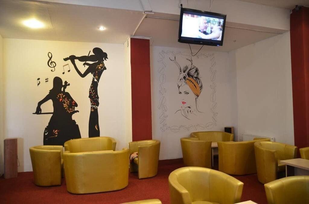 Bar/Salón Hotel Gorj