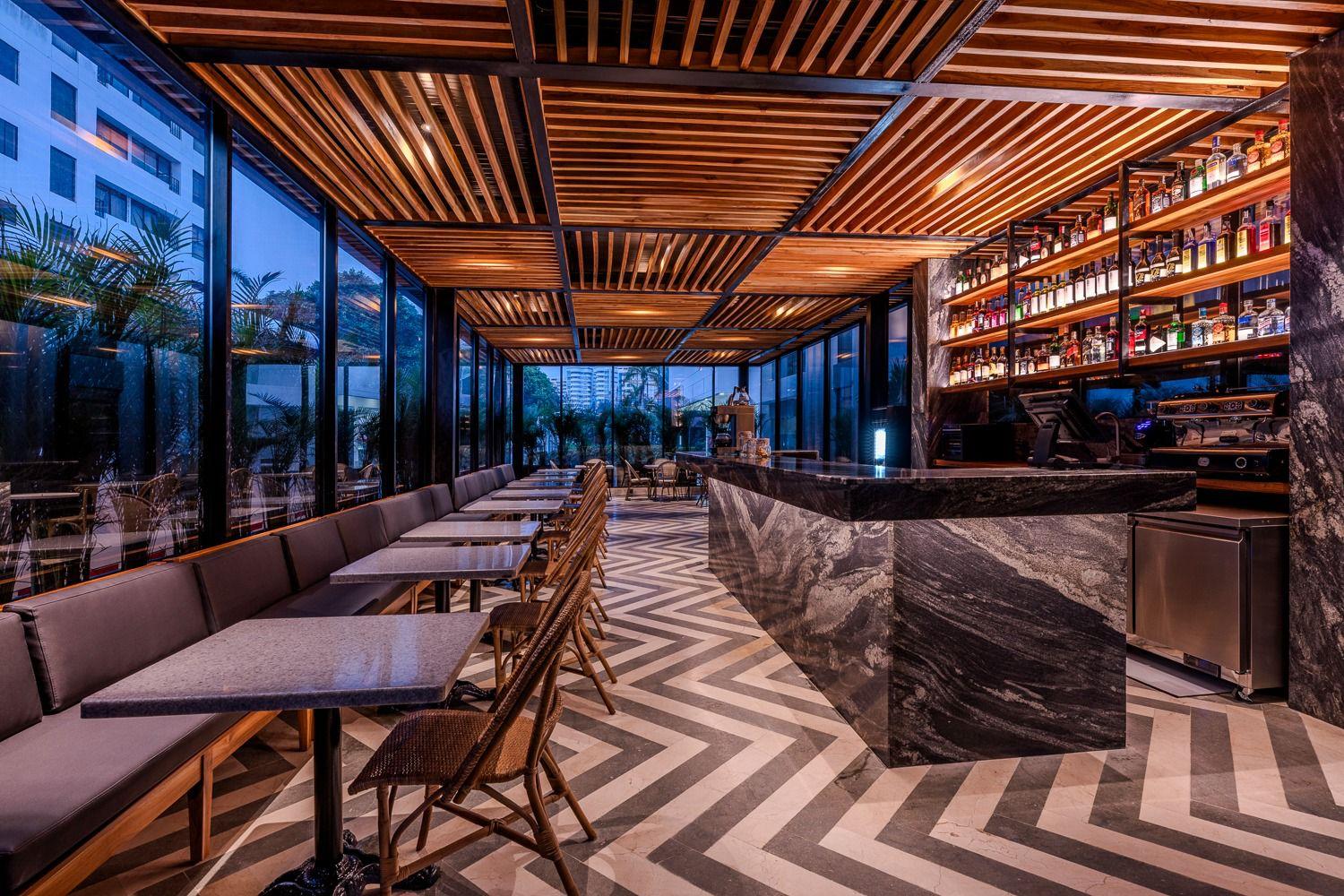 Vista Lobby Oz Hotel