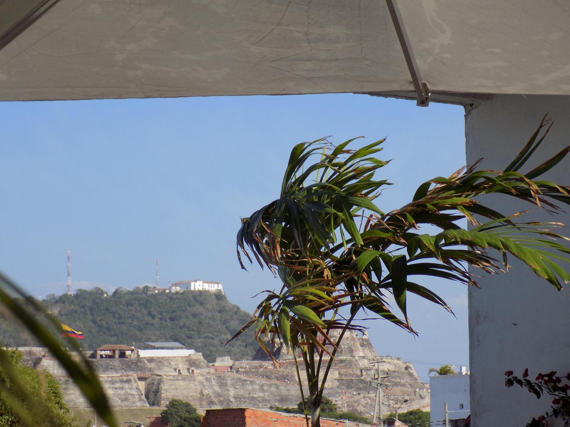 Vista Exterior Hostal Caracoles