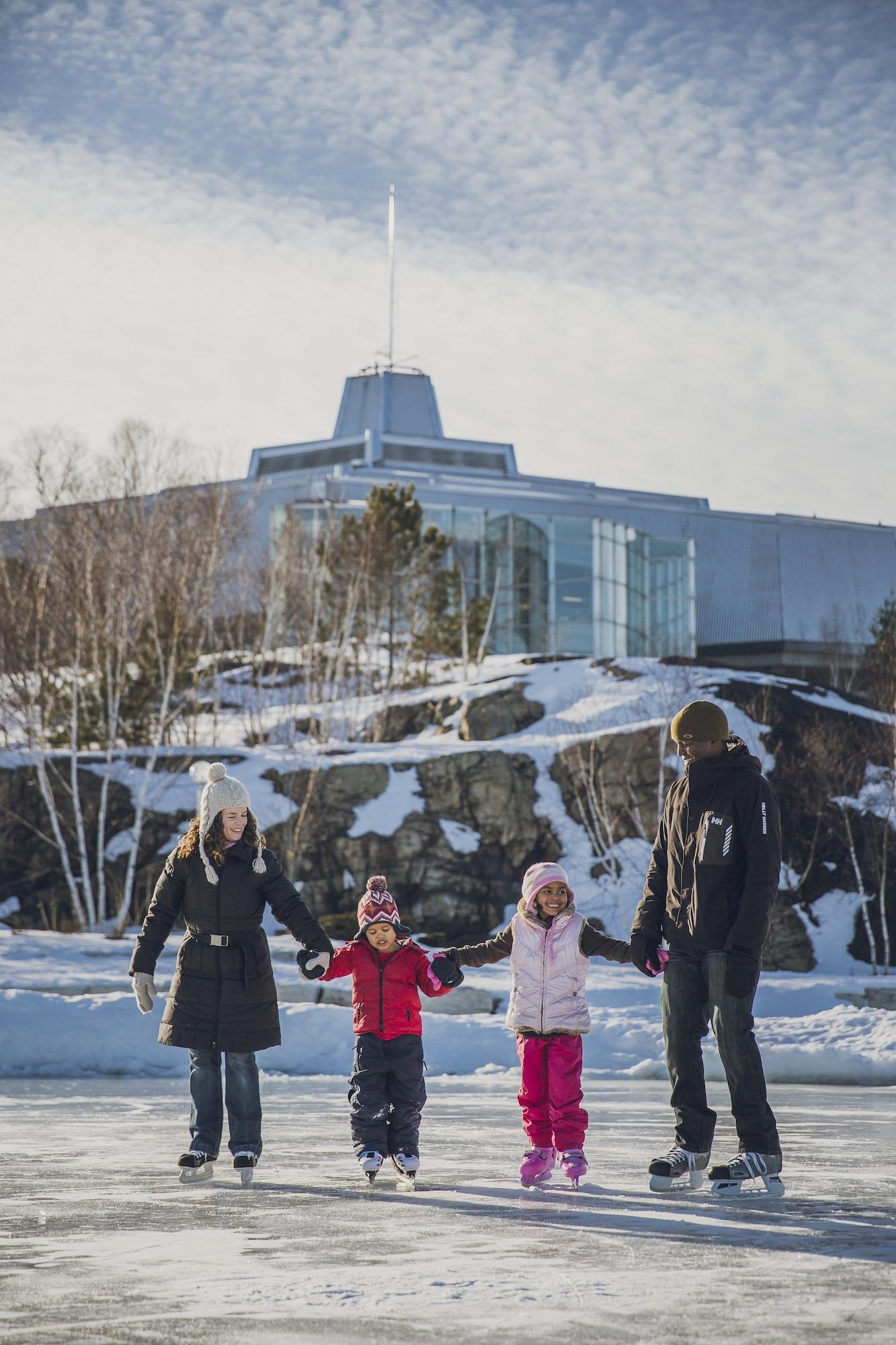 Instalaciones Recreativas Travelway Inn Sudbury