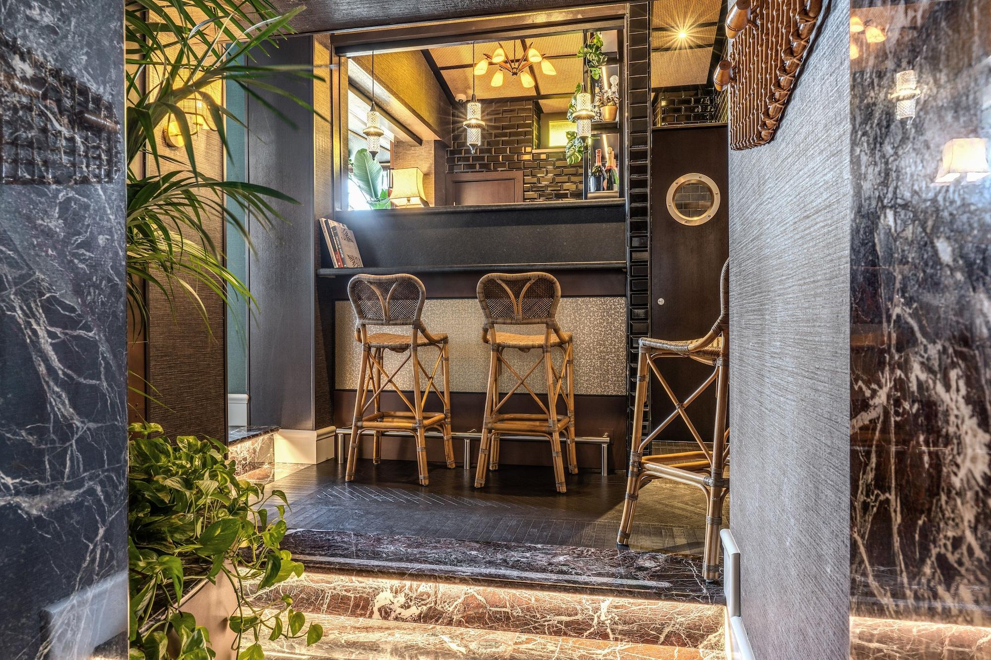 Bar/Salón TB Place Roma