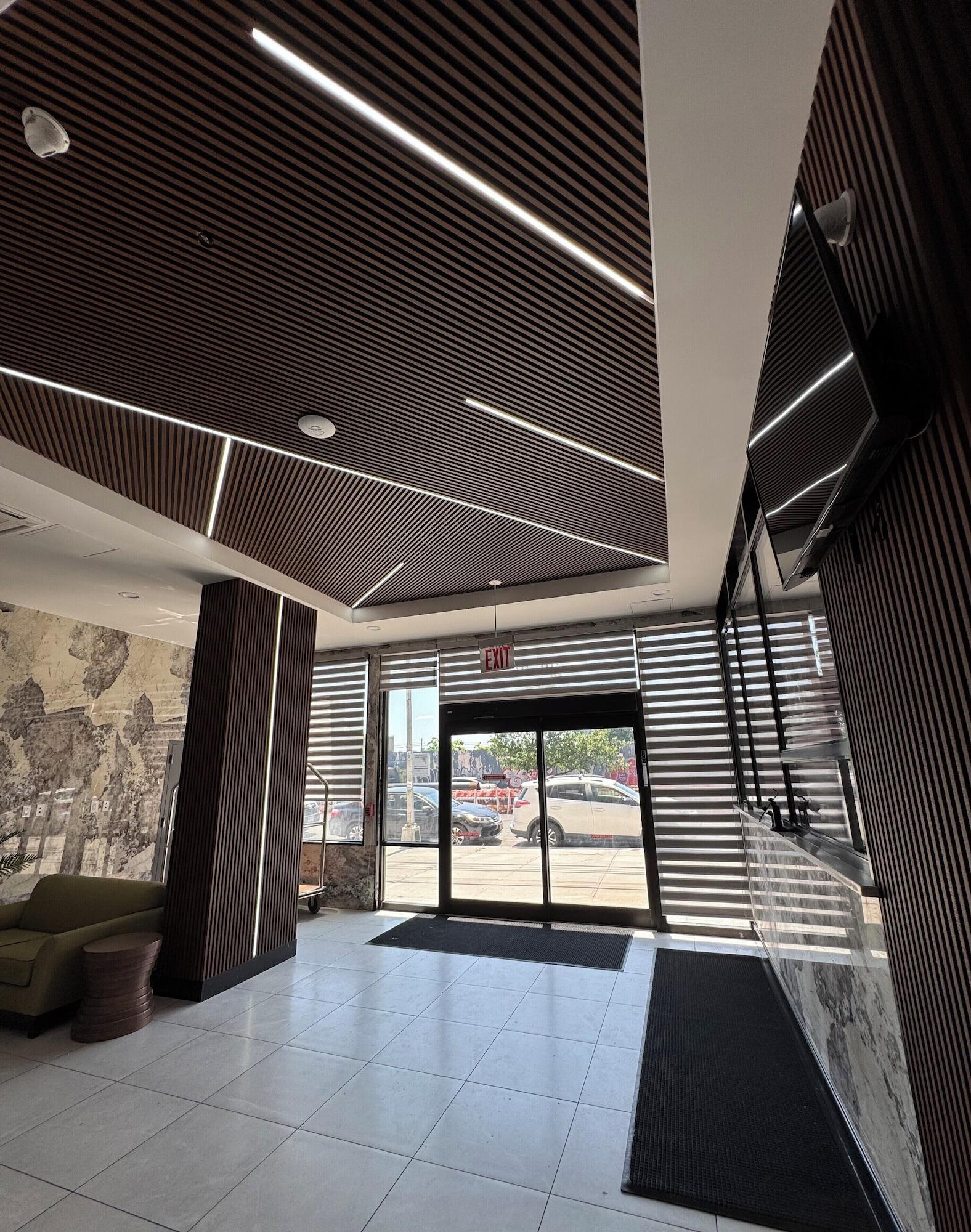 Vista Lobby Capital Hotel