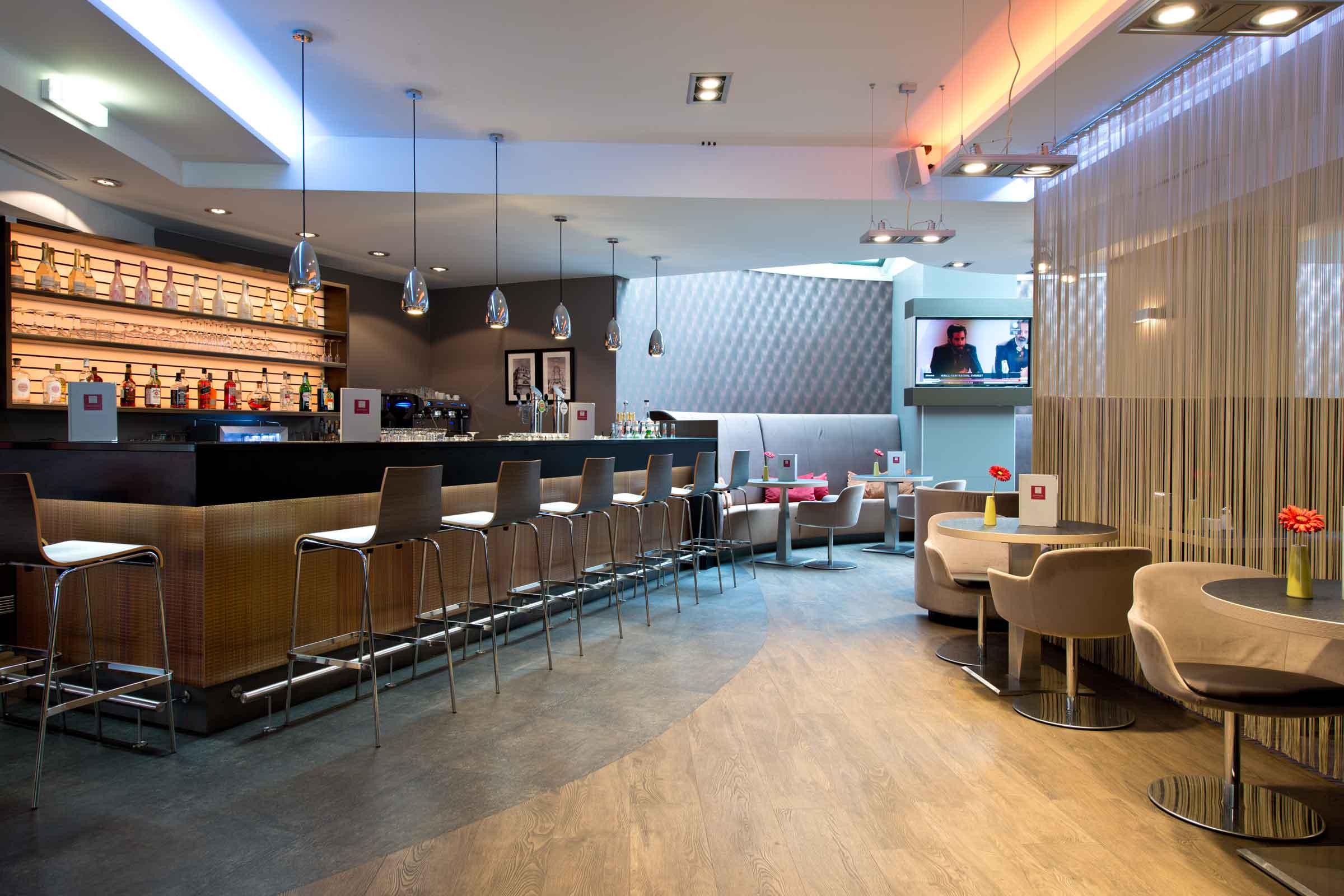 Bar/Salón Leonardo Hotel Vienna Westbahnhof