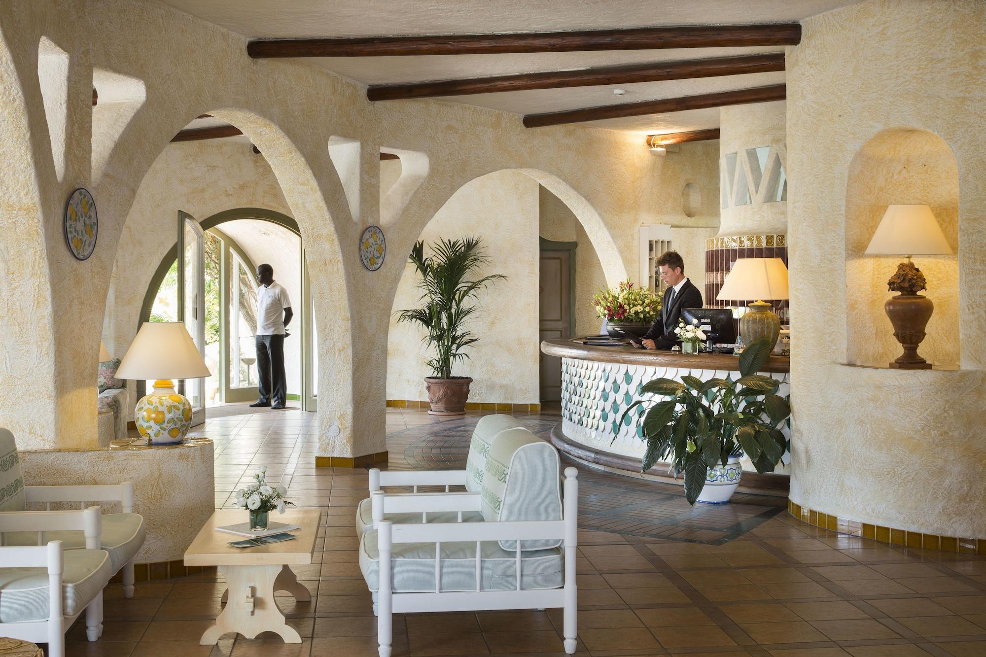 Vista Lobby Club Hotel