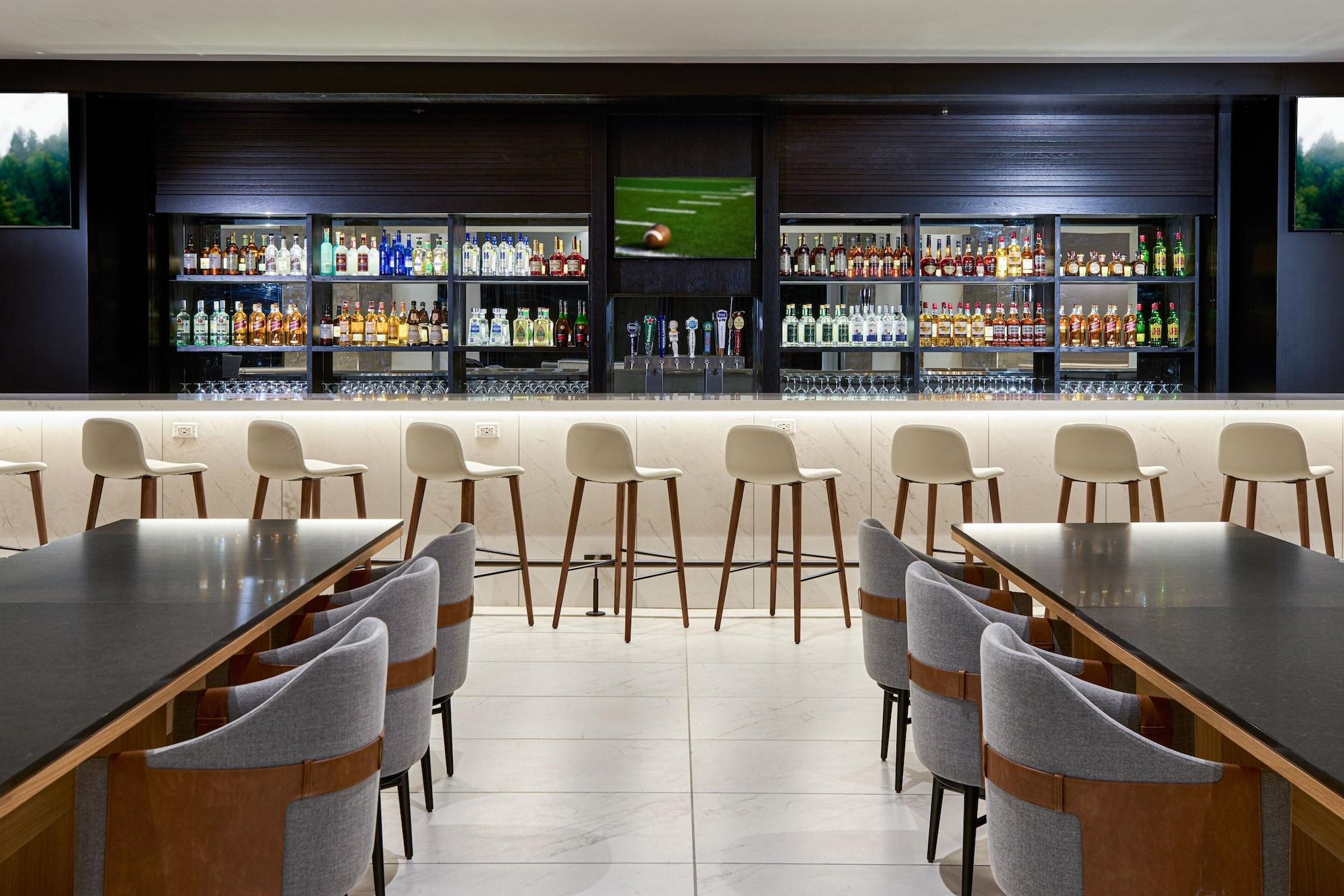 Bar/Salón Falls Church Marriott Fairview Park