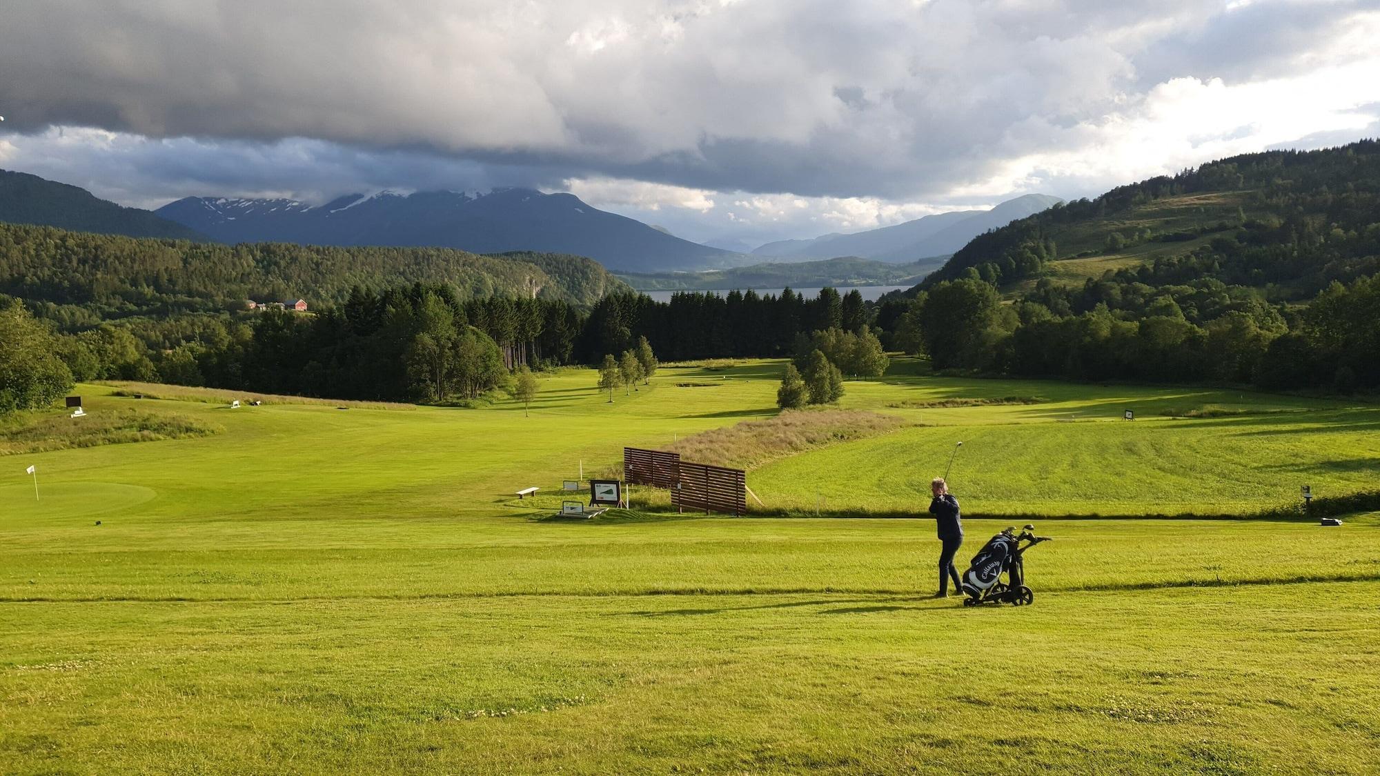 Campo de Golf Frich´s Hotel Surnadal