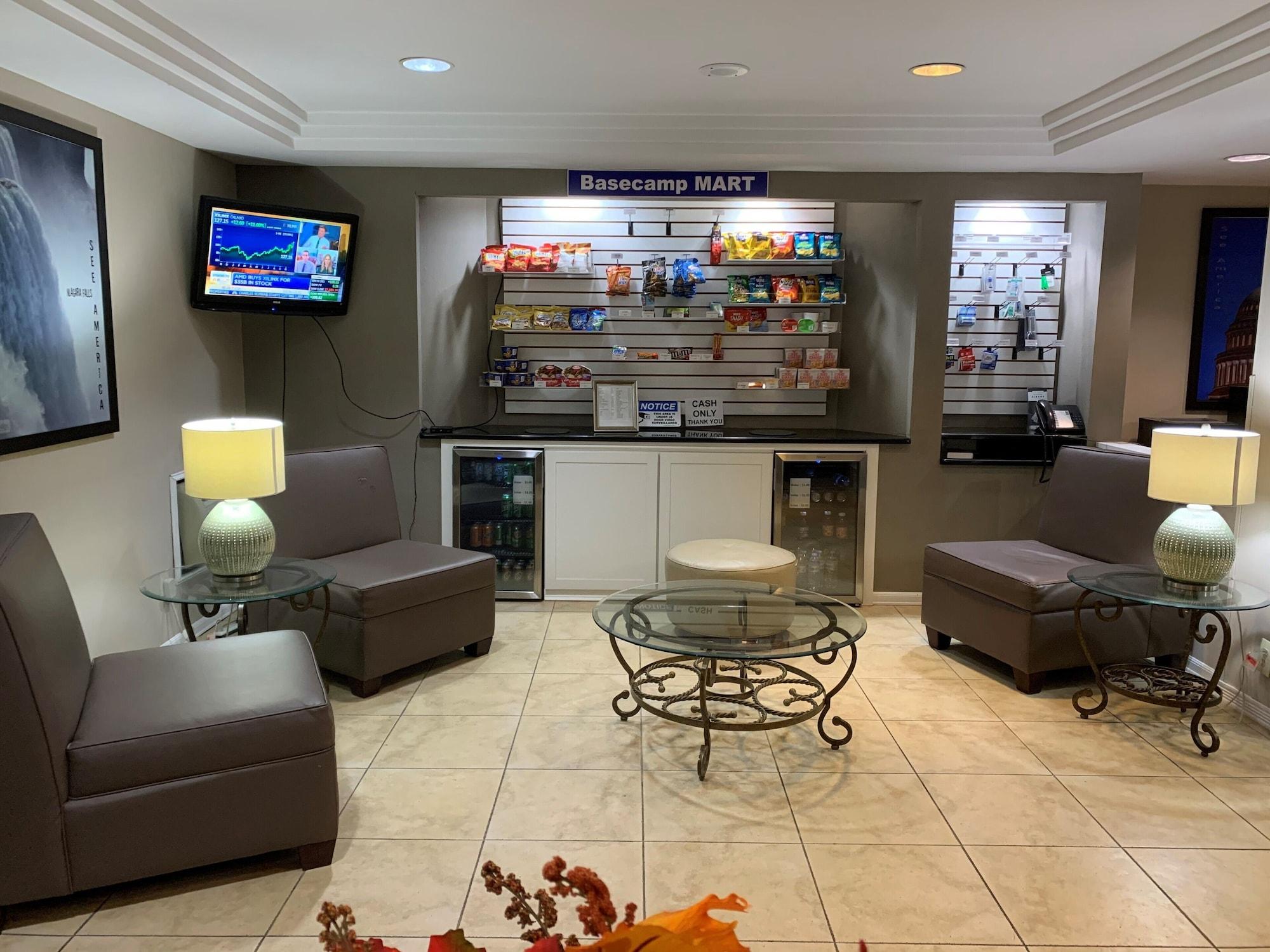 Bar/Salón Travelodge Inn & Suites by Wyndham Albany