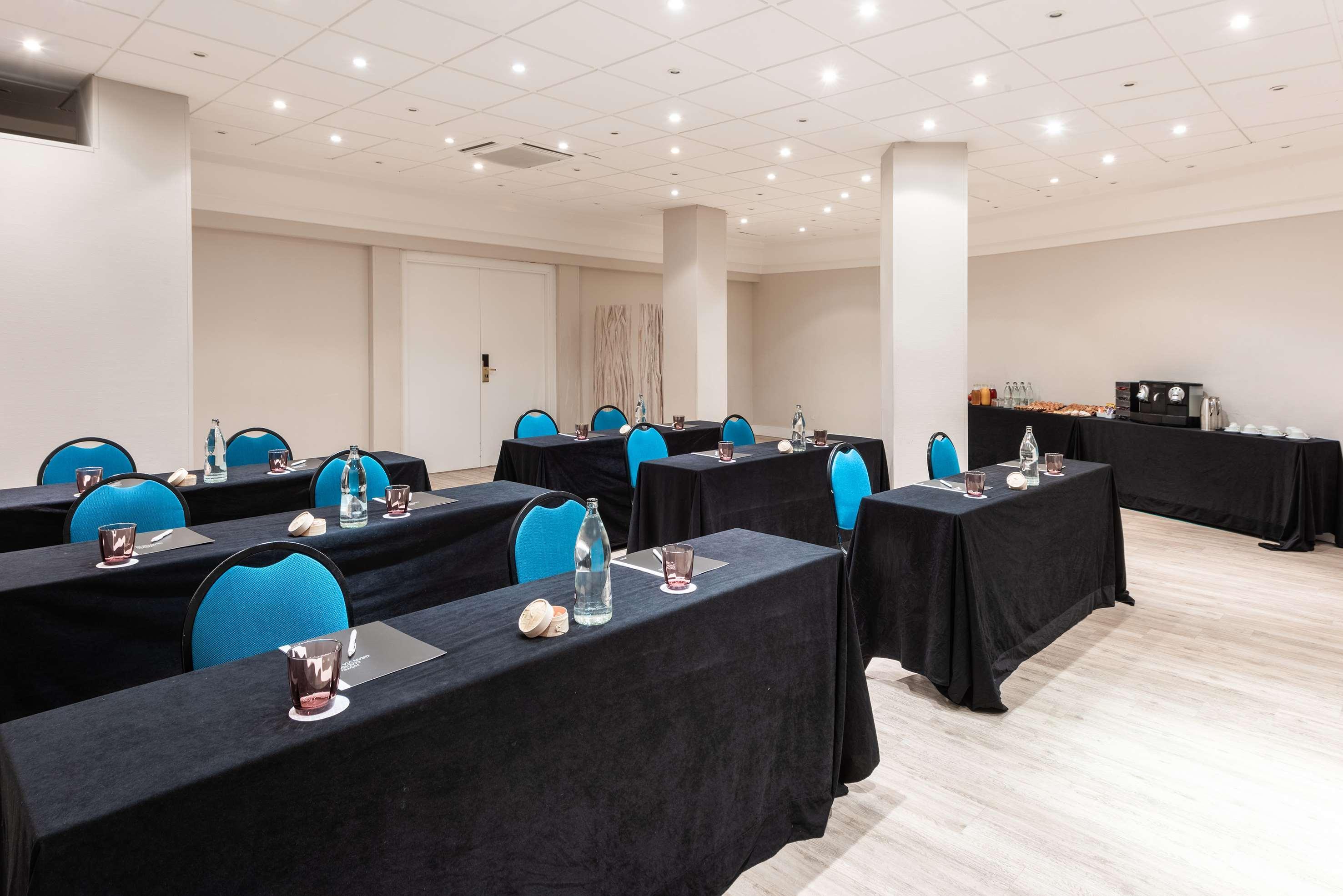 Centro de Negocios Hotel Madrid Gran Via 25 Affiliated by Meliá