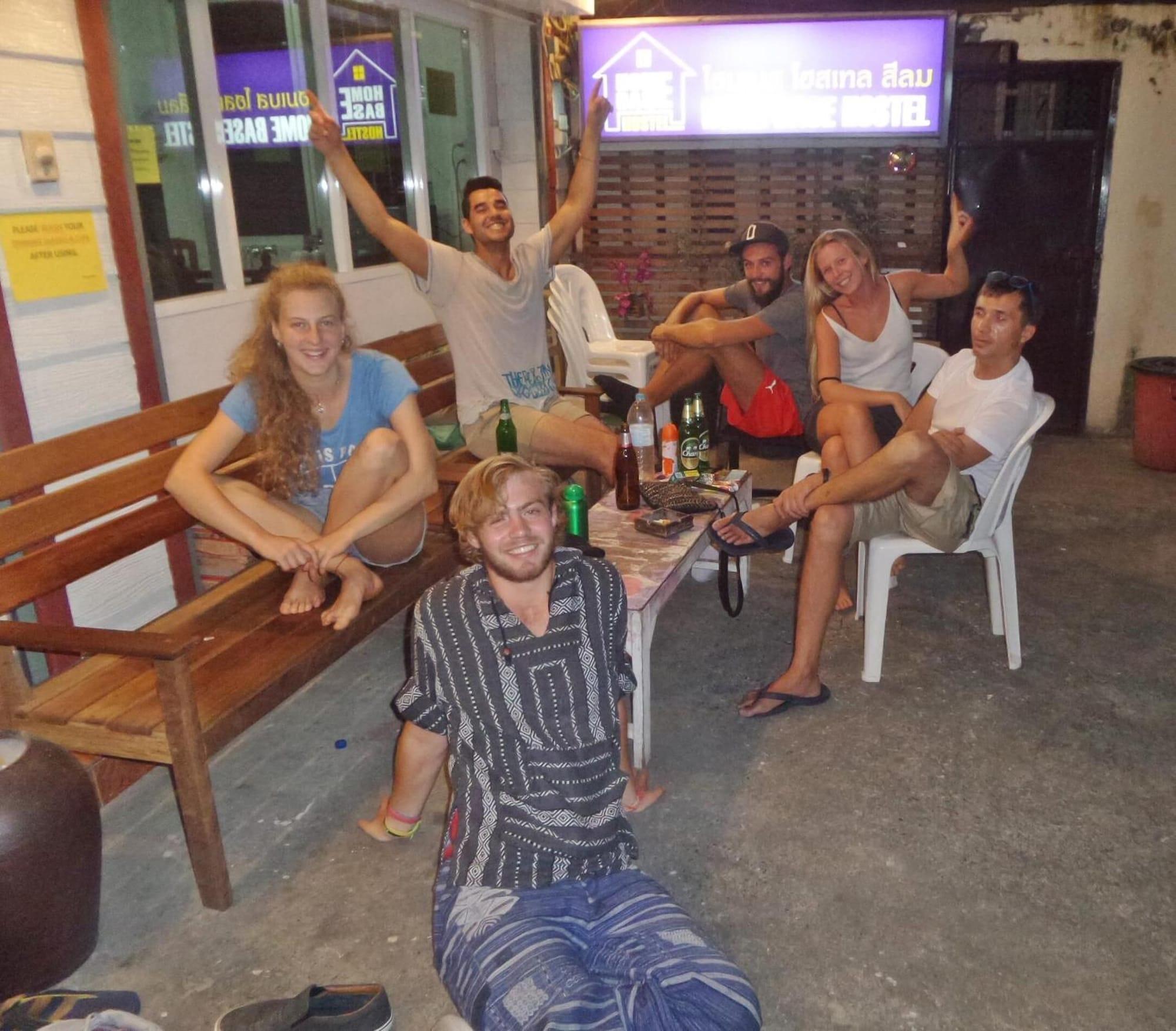 Bar/Salón Home Base Hostel - Adults Only