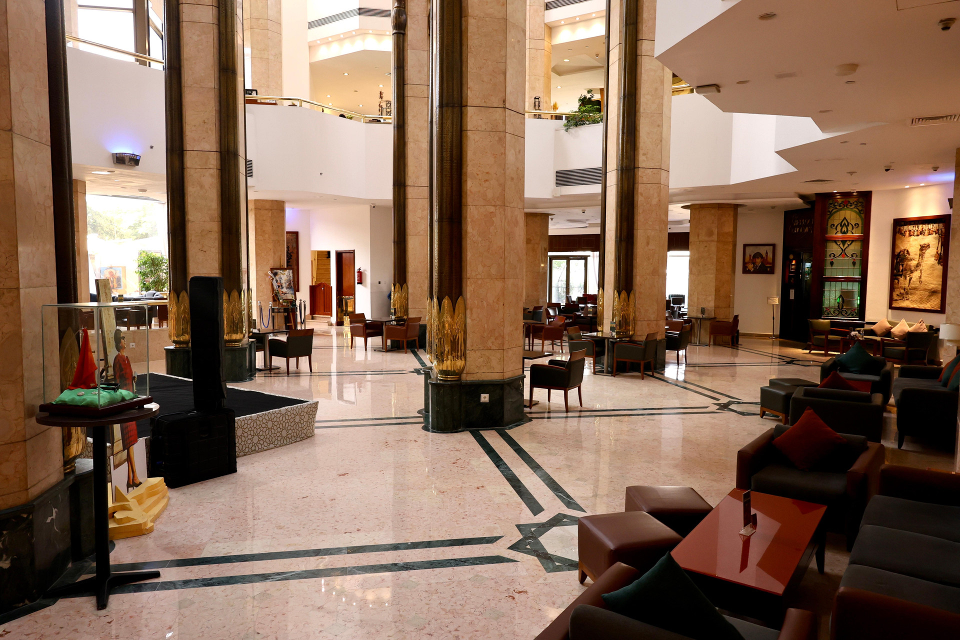 Vista Lobby Ramses Hilton