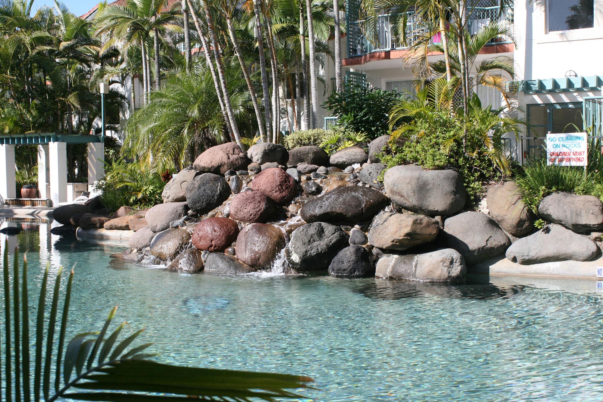 Vista da piscina Grande Florida Beachside Resort