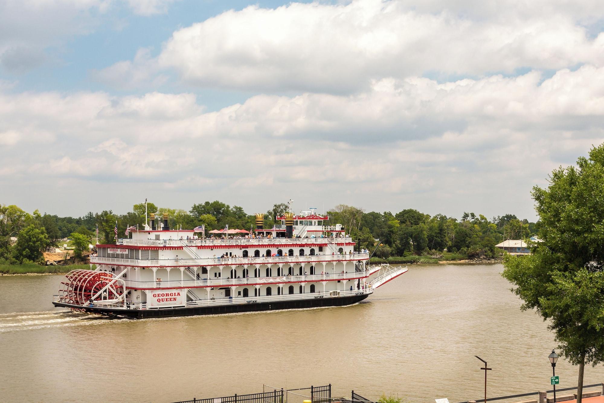 Equipamiento de Habitación Olde Harbour Inn, Historic Inns of Savannah.