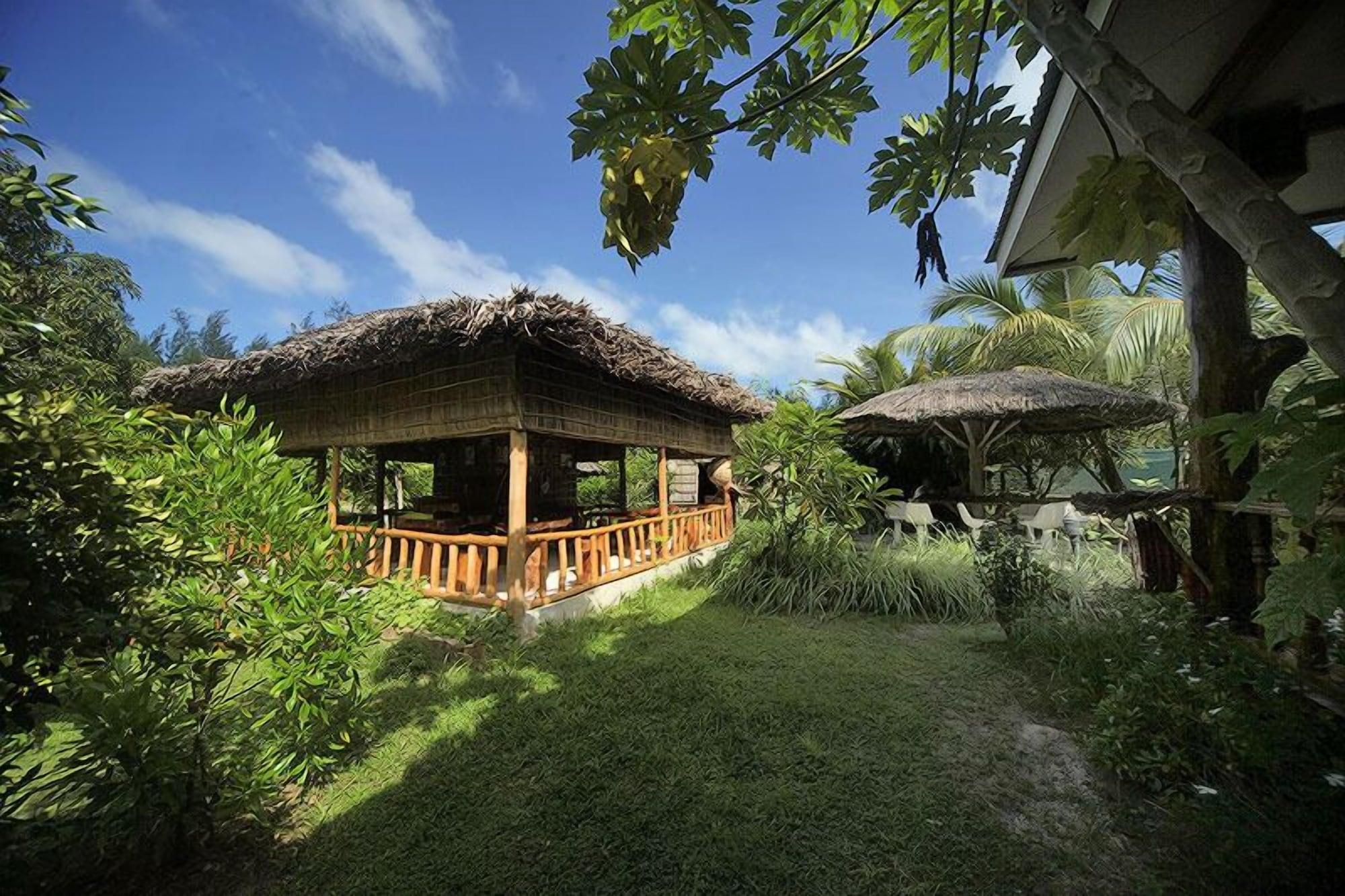 Varios Omusee Guesthouse