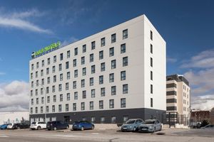 Paquete - B&B HOTEL Madrid Vallecas La Gavia