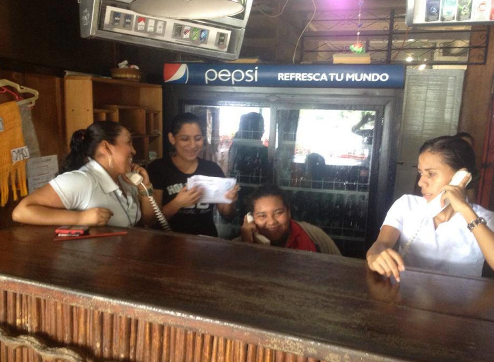 Varios Hotel y Restaurante Backpackers