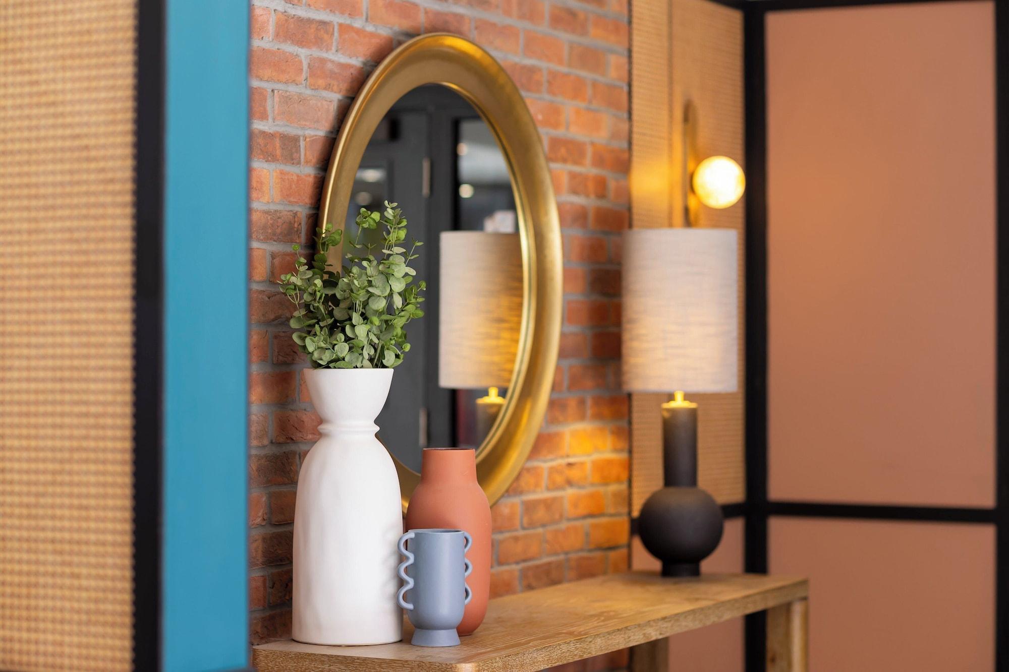 Vista Exterior voco Fareham - Solent by IHG