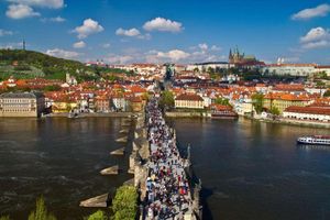 Actividad - Recorrido por la ciudad de Praga con crucero por el río Vltava