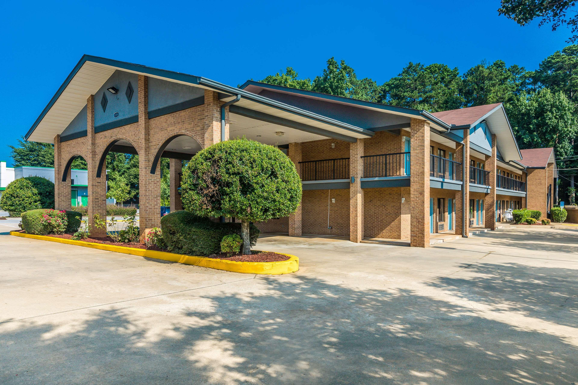 Vista Exterior Americas Best Value Inn Stockbridge