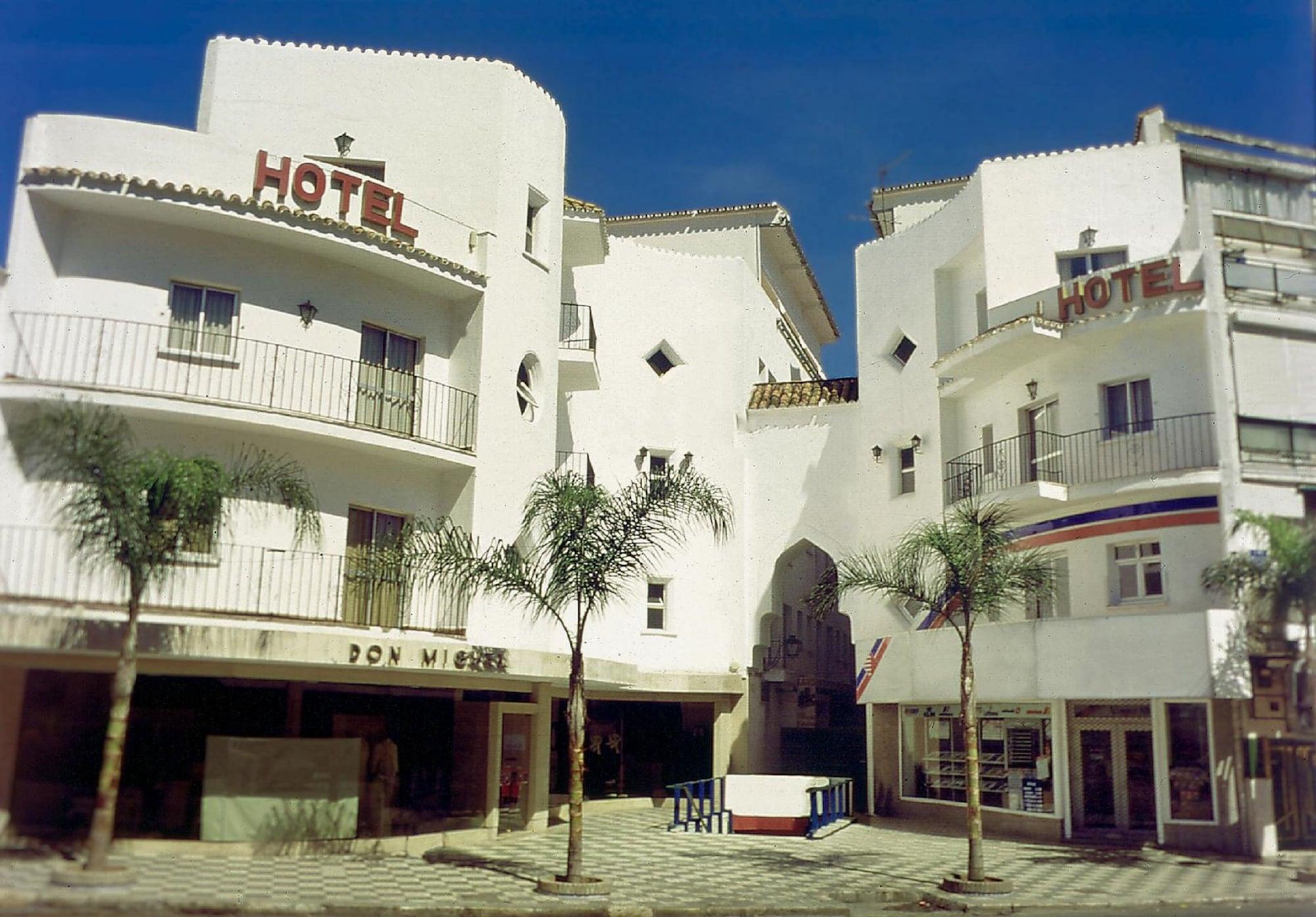 Vista Exterior Hotel Kristal