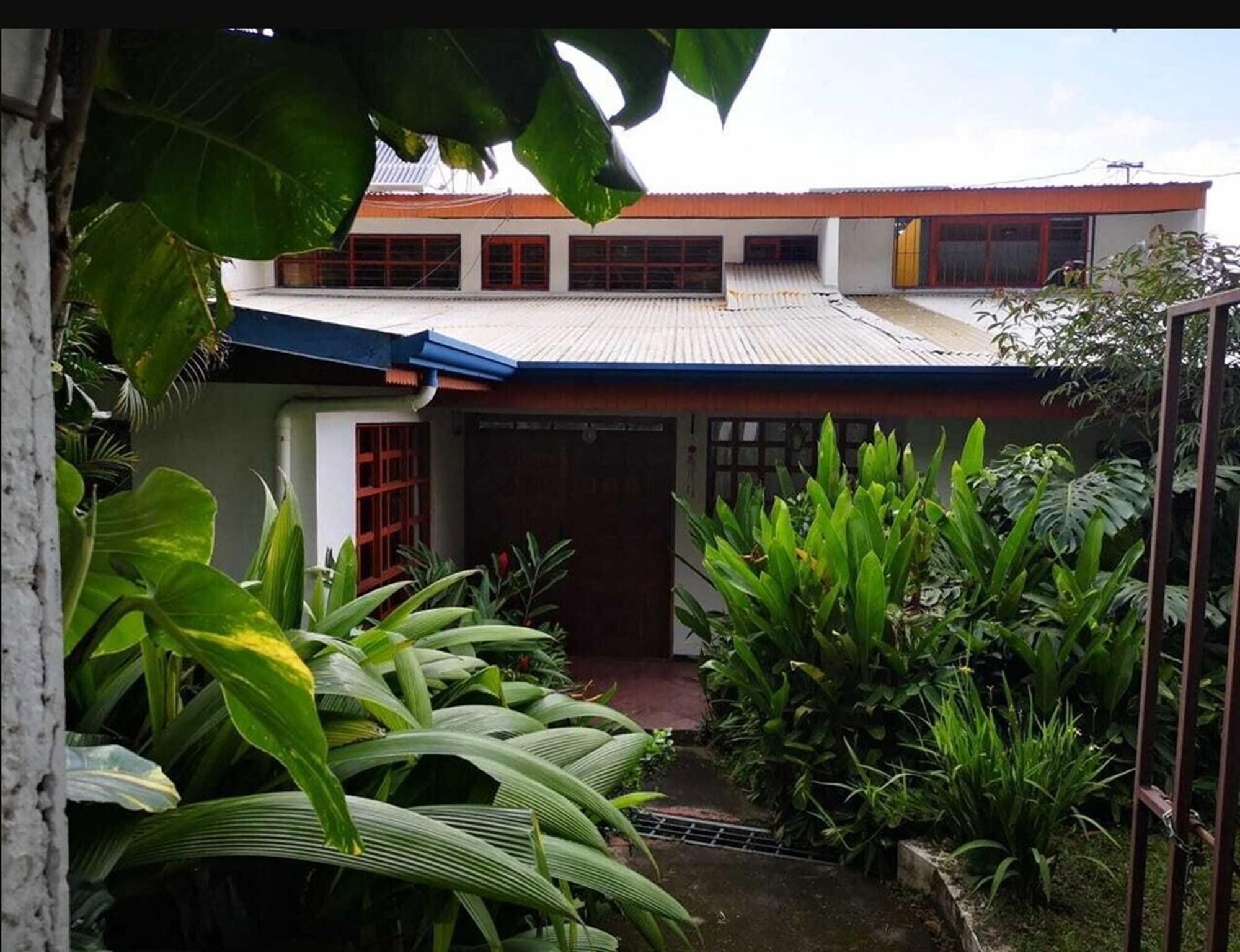 Vista Exterior Villa La Trinidad