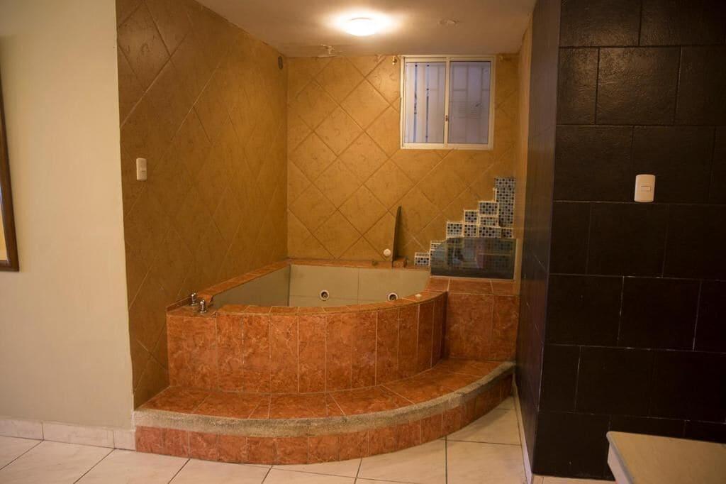 Equipamiento de Habitación Tropical Inn
