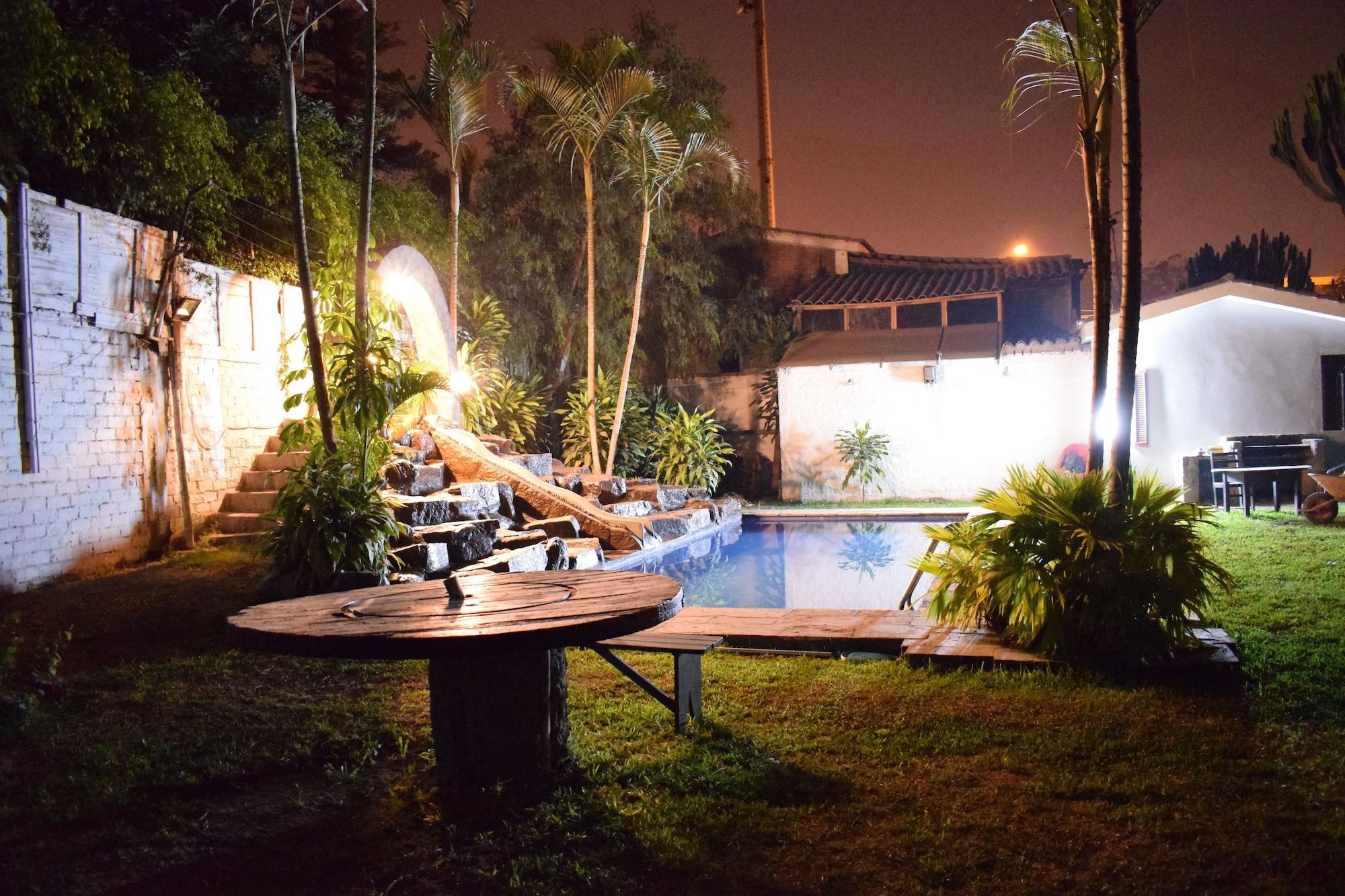 Vista Piscina Arantza Suites