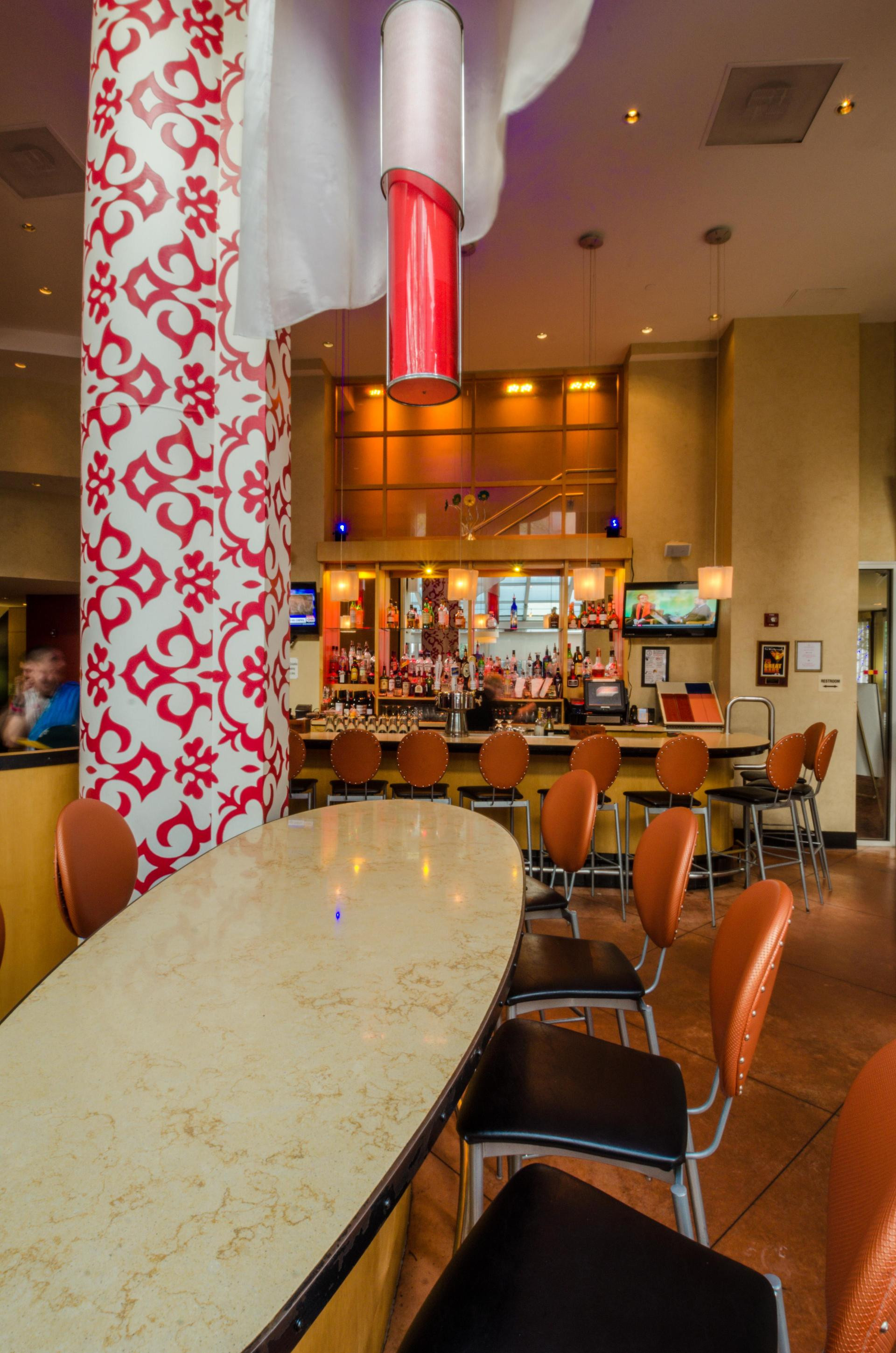 Bar/Salón Beacon Hotel & Corporate Quarters