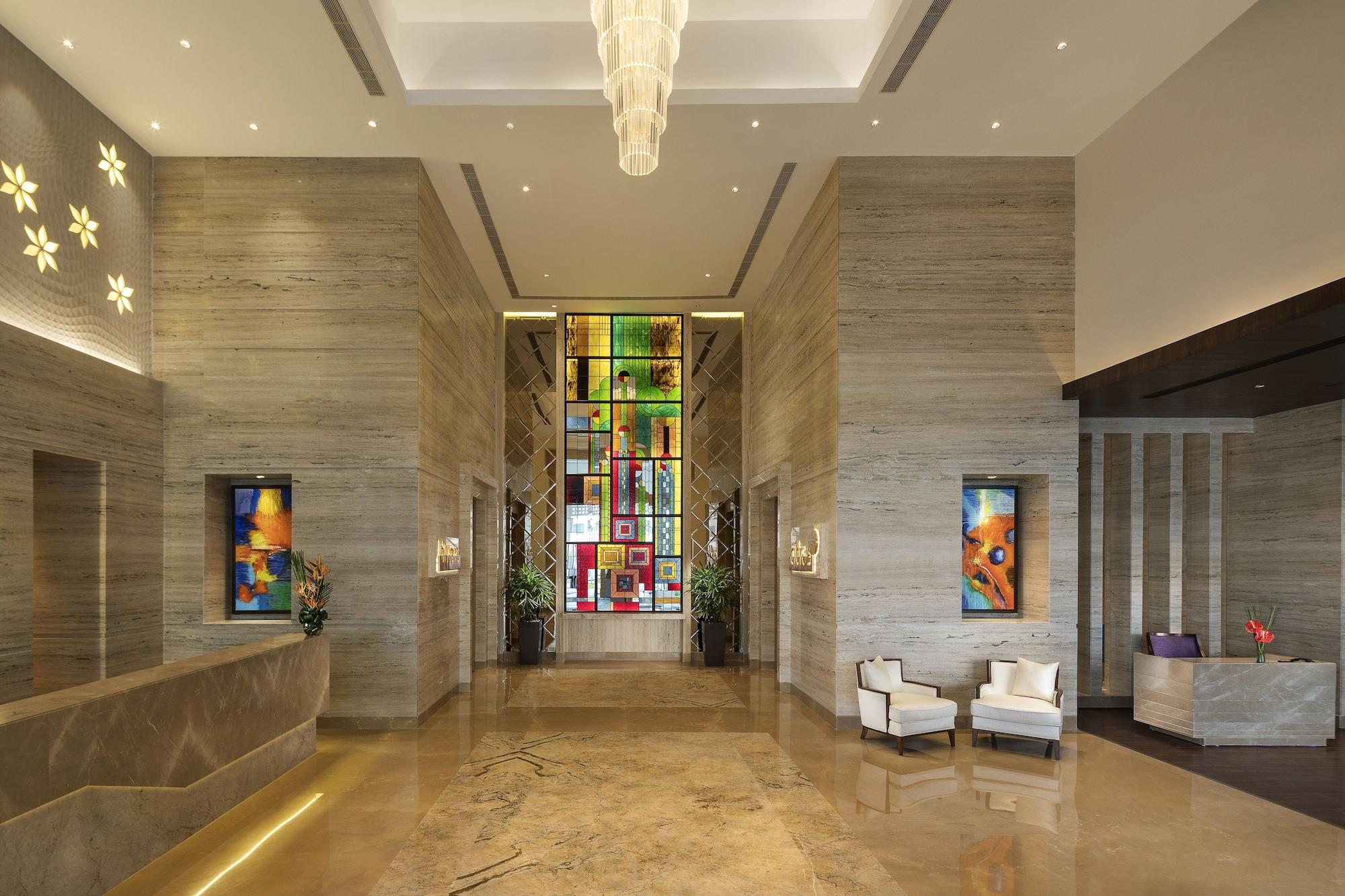 Vista Lobby Sandal Suites Op. by Lemon Tree Hotels