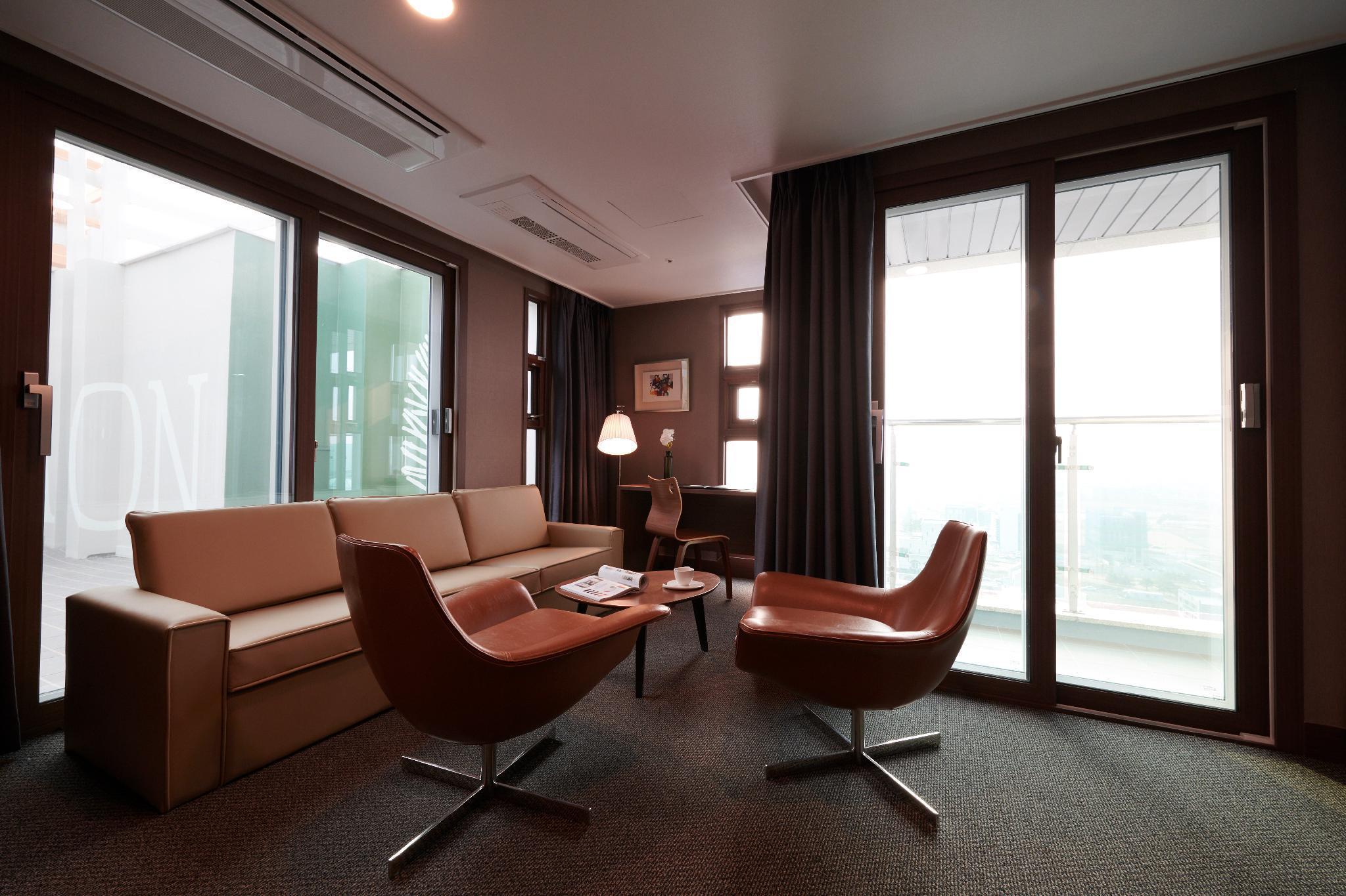 Vista Exterior New Raon Stay