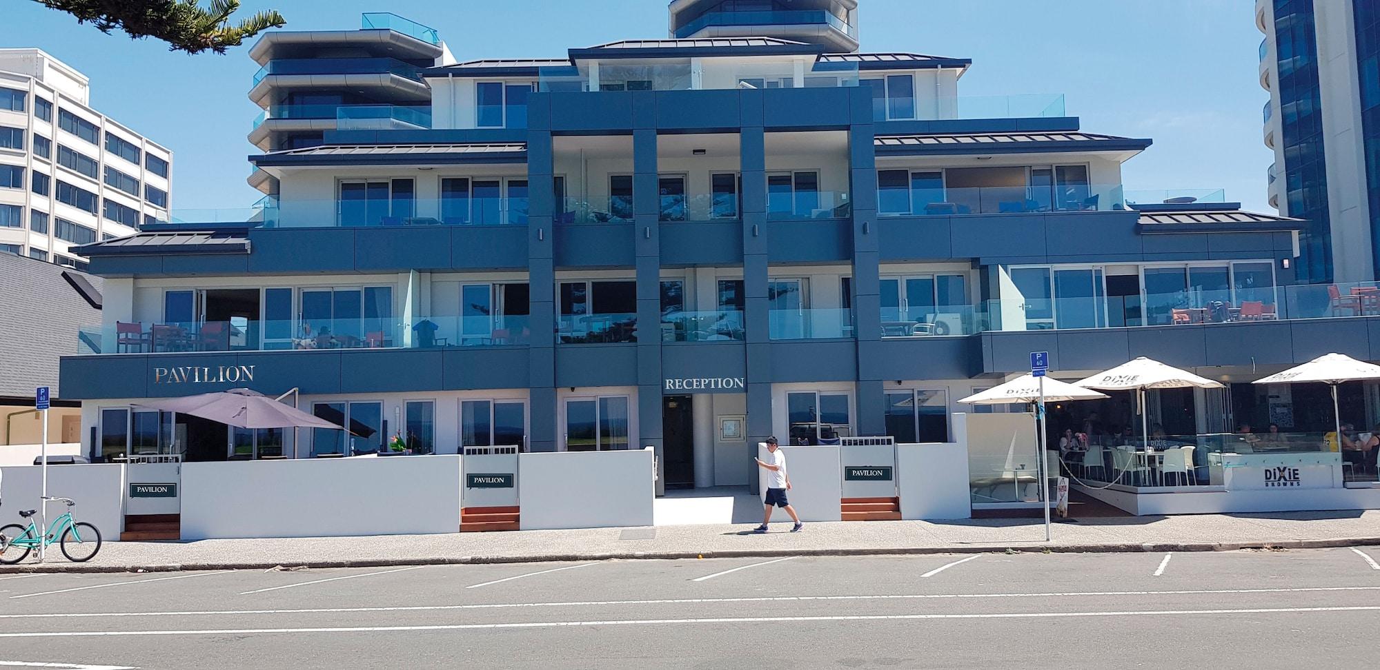 Restaurant The Pavilions Beachfront Apartments