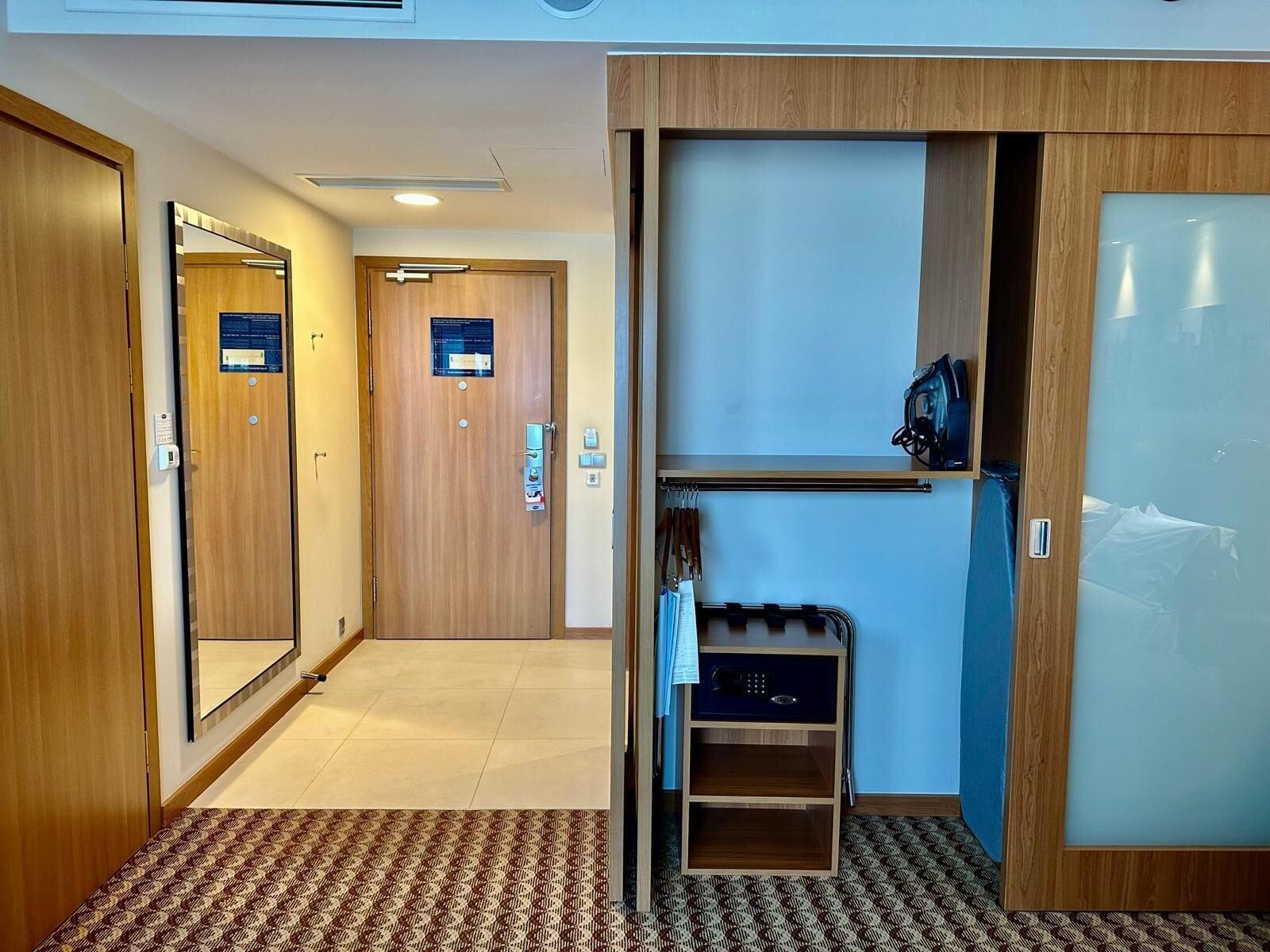 Vista Lobby Hampton By Hilton Gdansk Airport