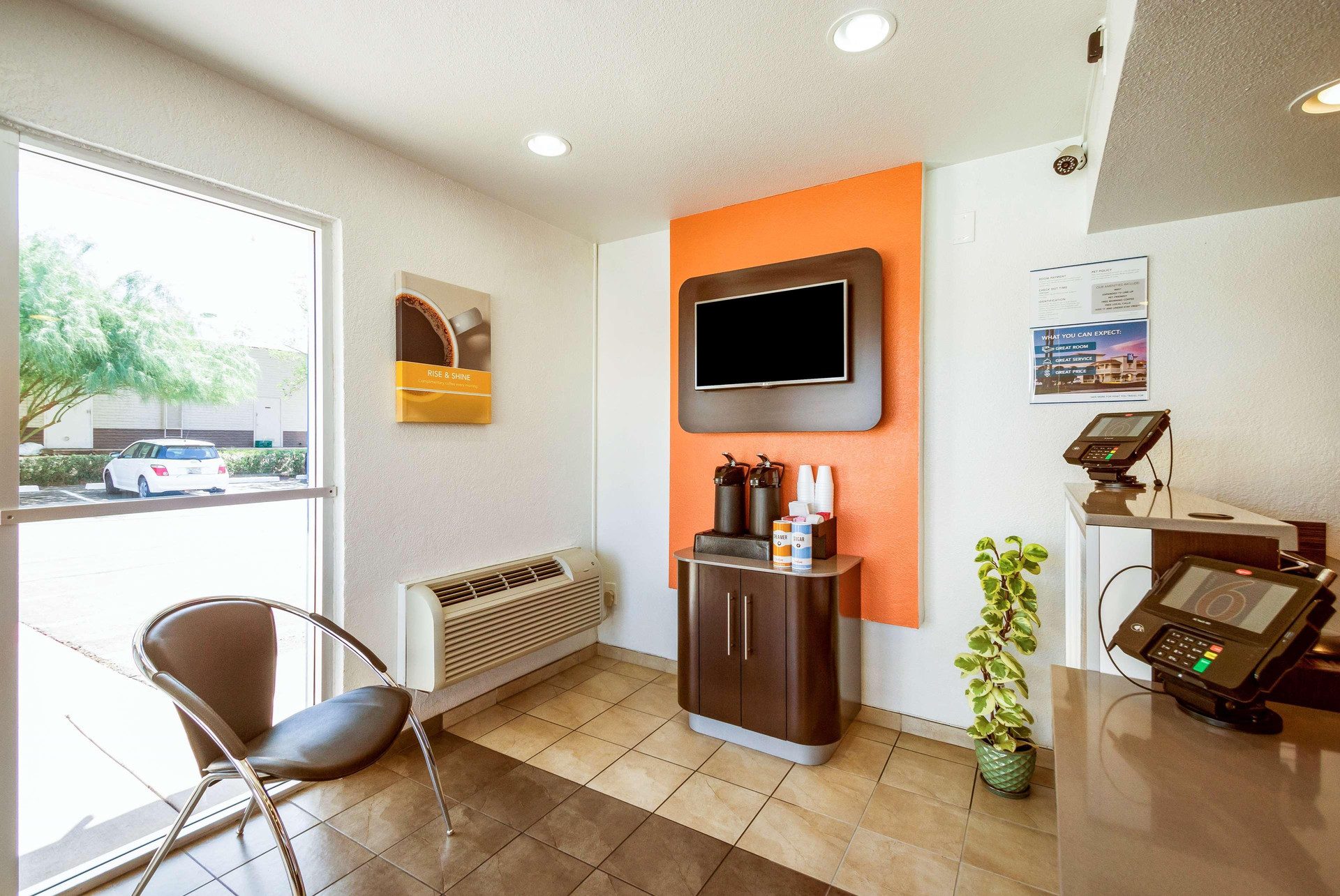 Restaurant Motel 6 Youngtown Az Phoenix Sun City
