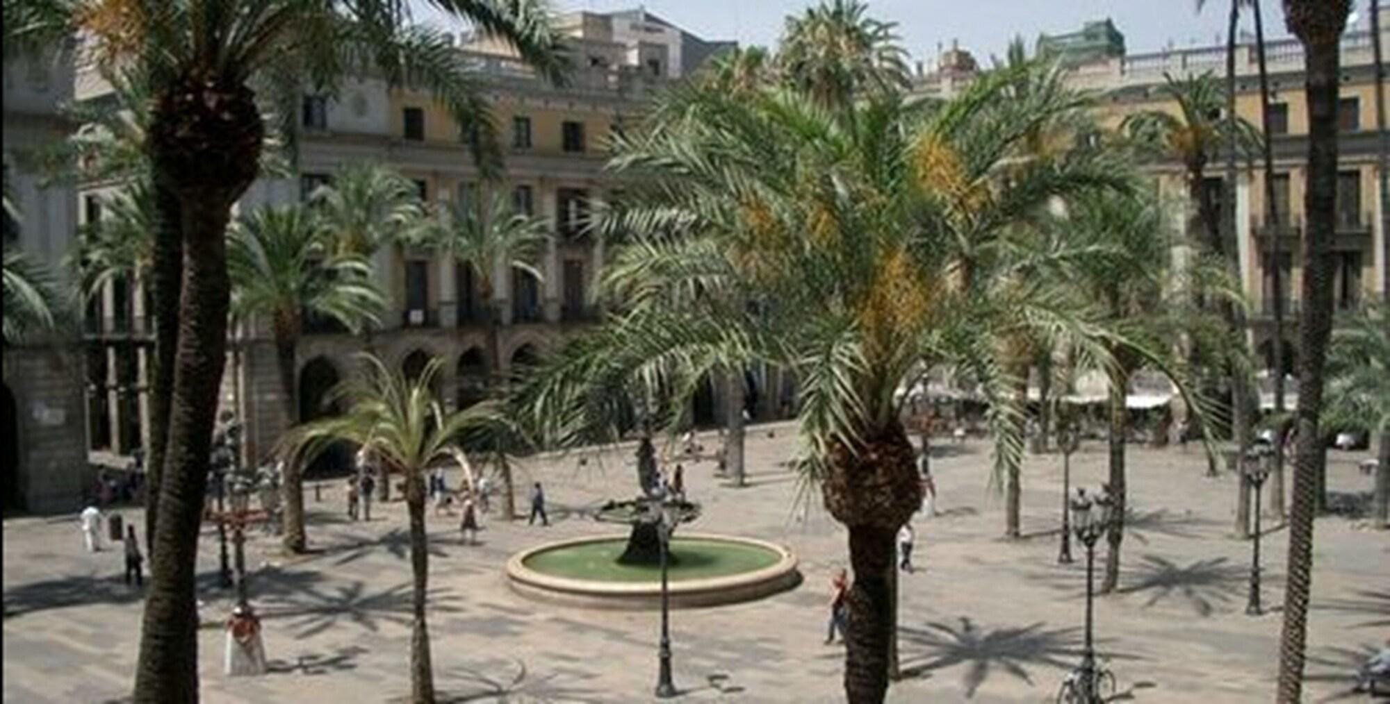 Varios Hotel Roma Reial