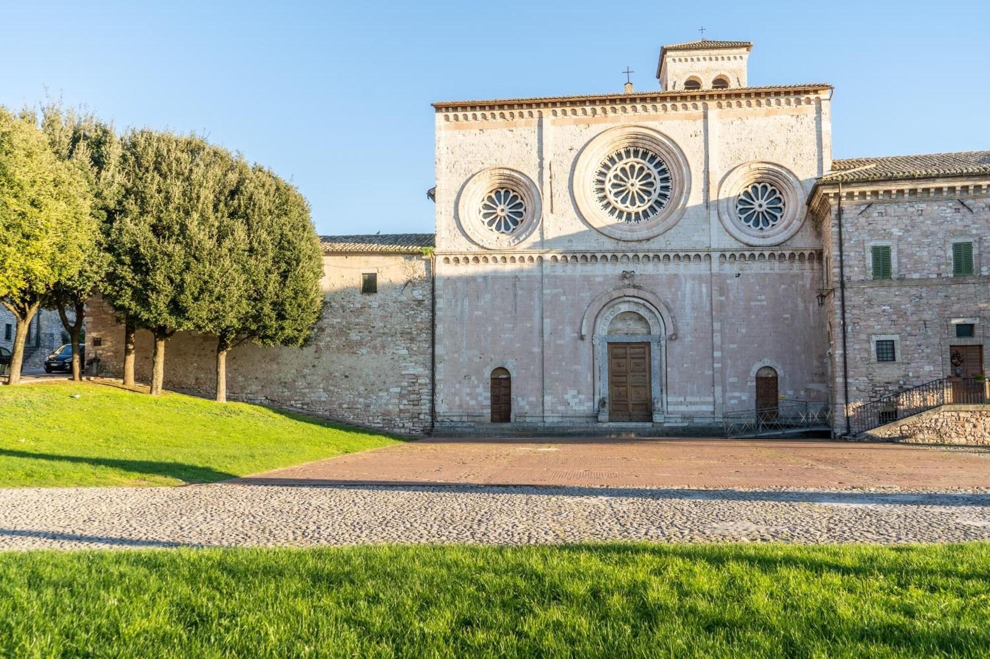 Vista Exterior Hotel San Pietro