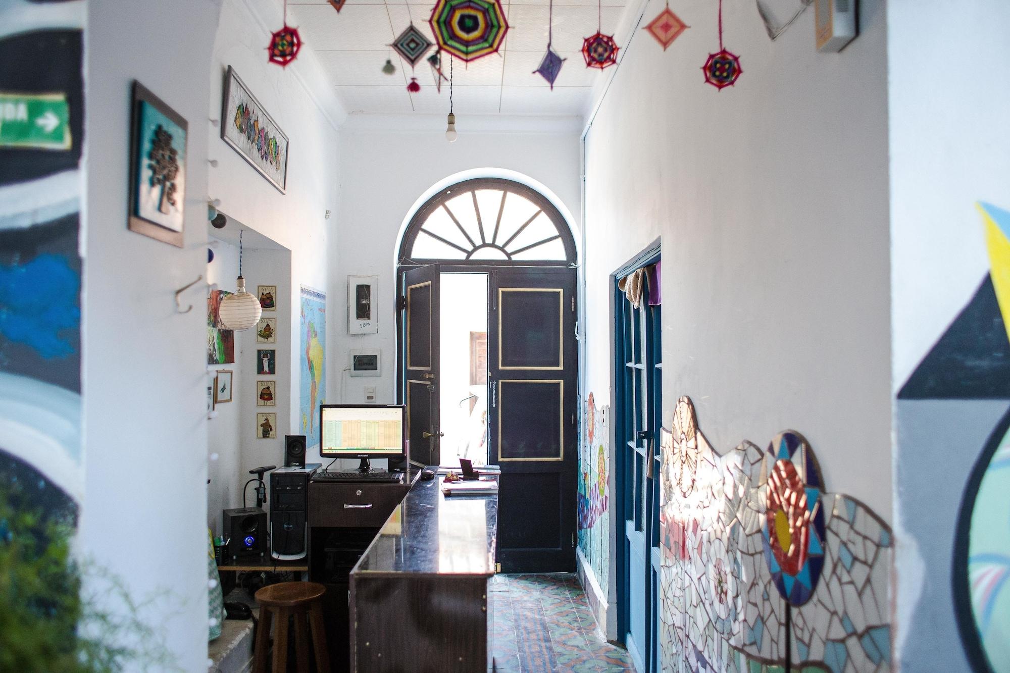 Vista Lobby Hostel Casa Blanca Tarija