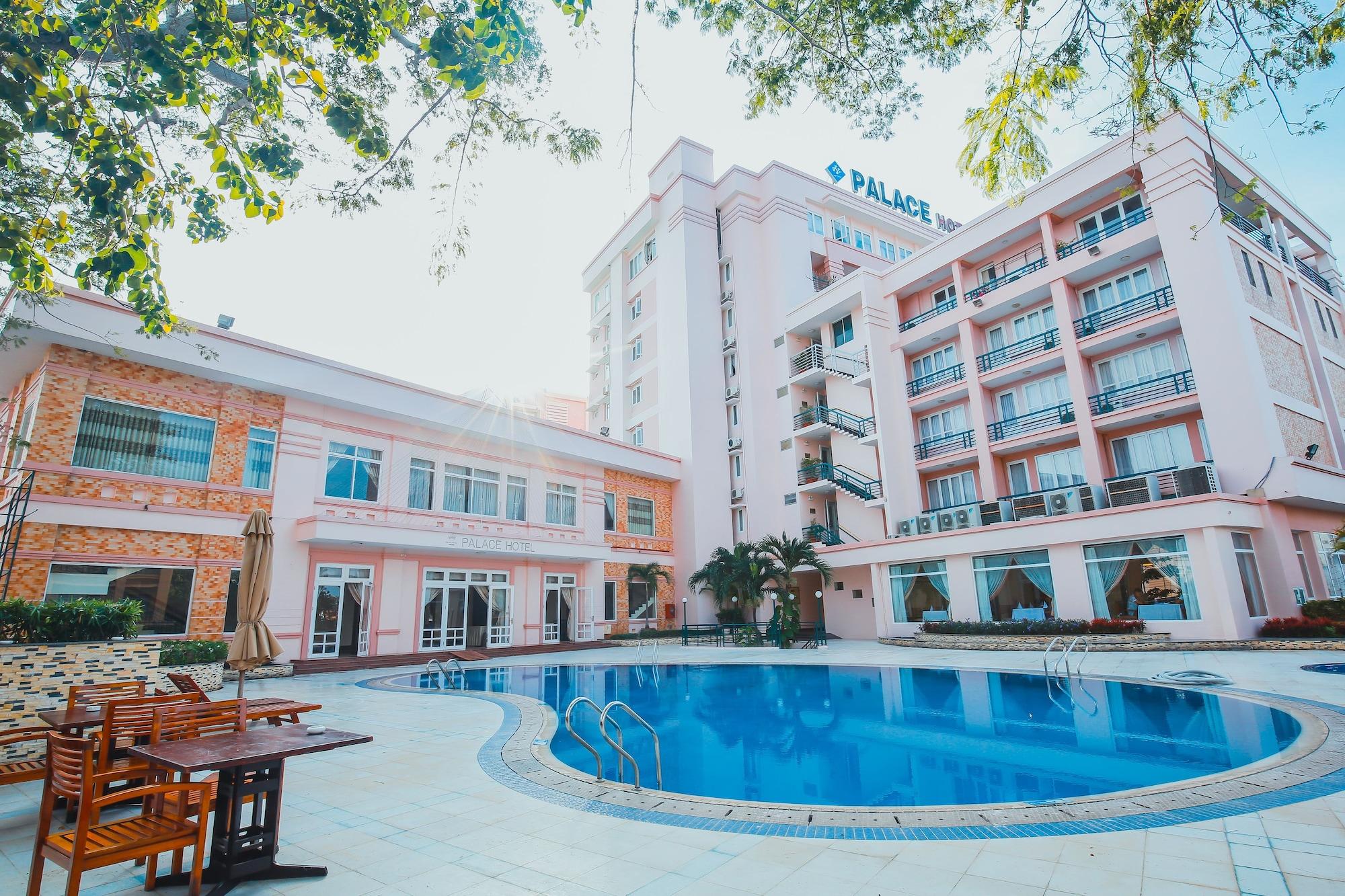 Vista Piscina Palace Hotel Vung Tau