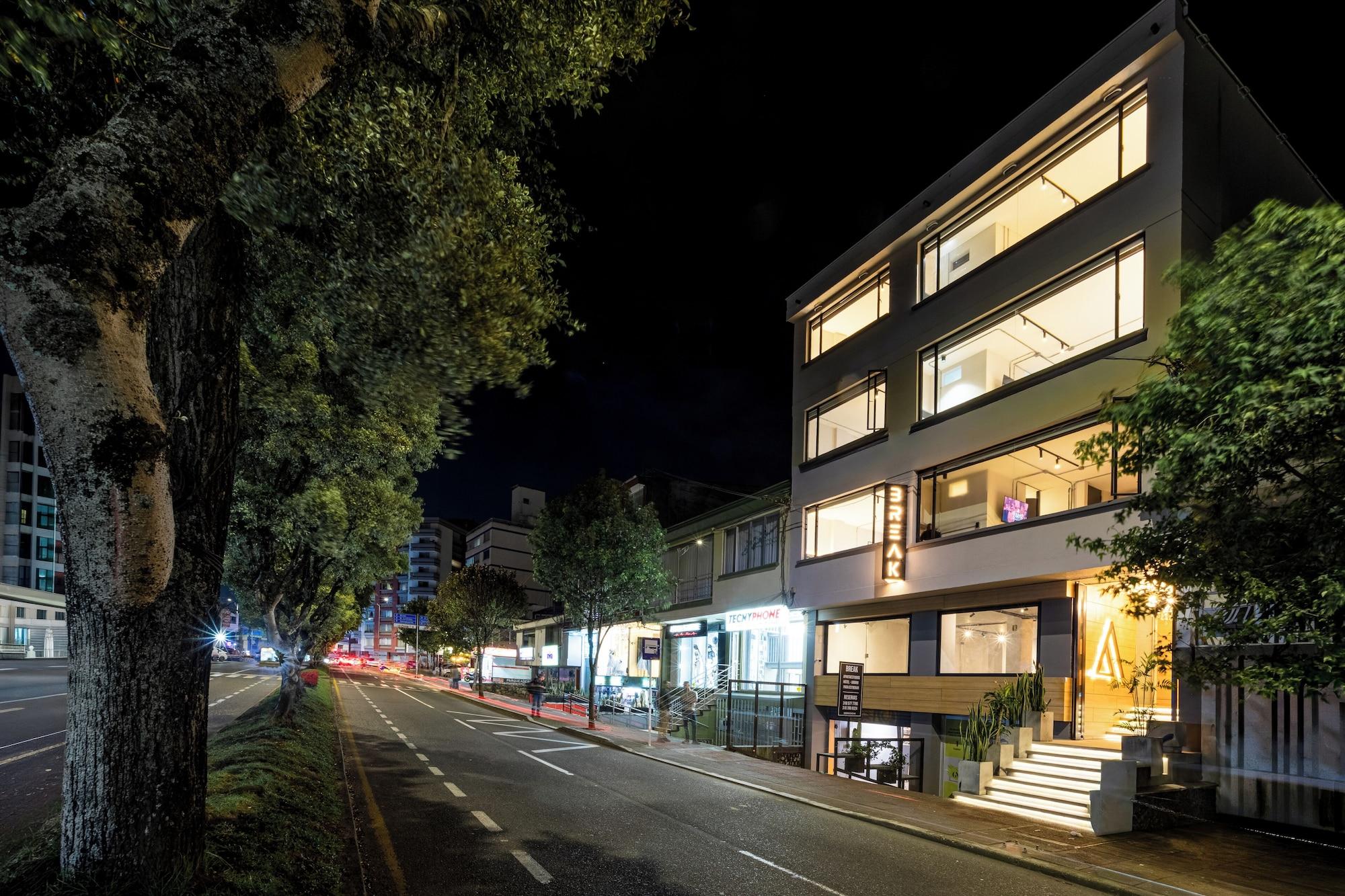 Vista Exterior ApartaHotel Break