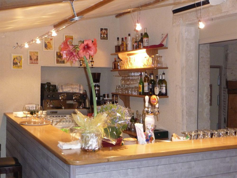 Bar/Salón Les Voyageurs