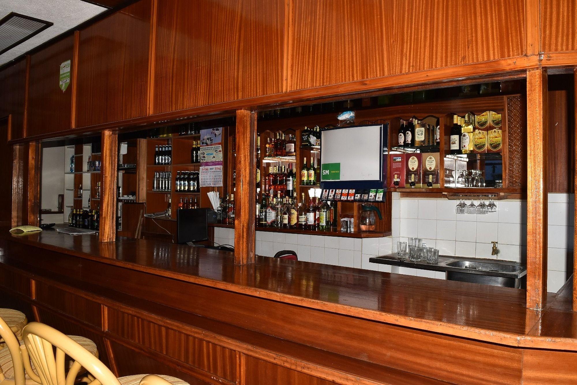 Bar/Salón Ibis Hotel Nanyuki