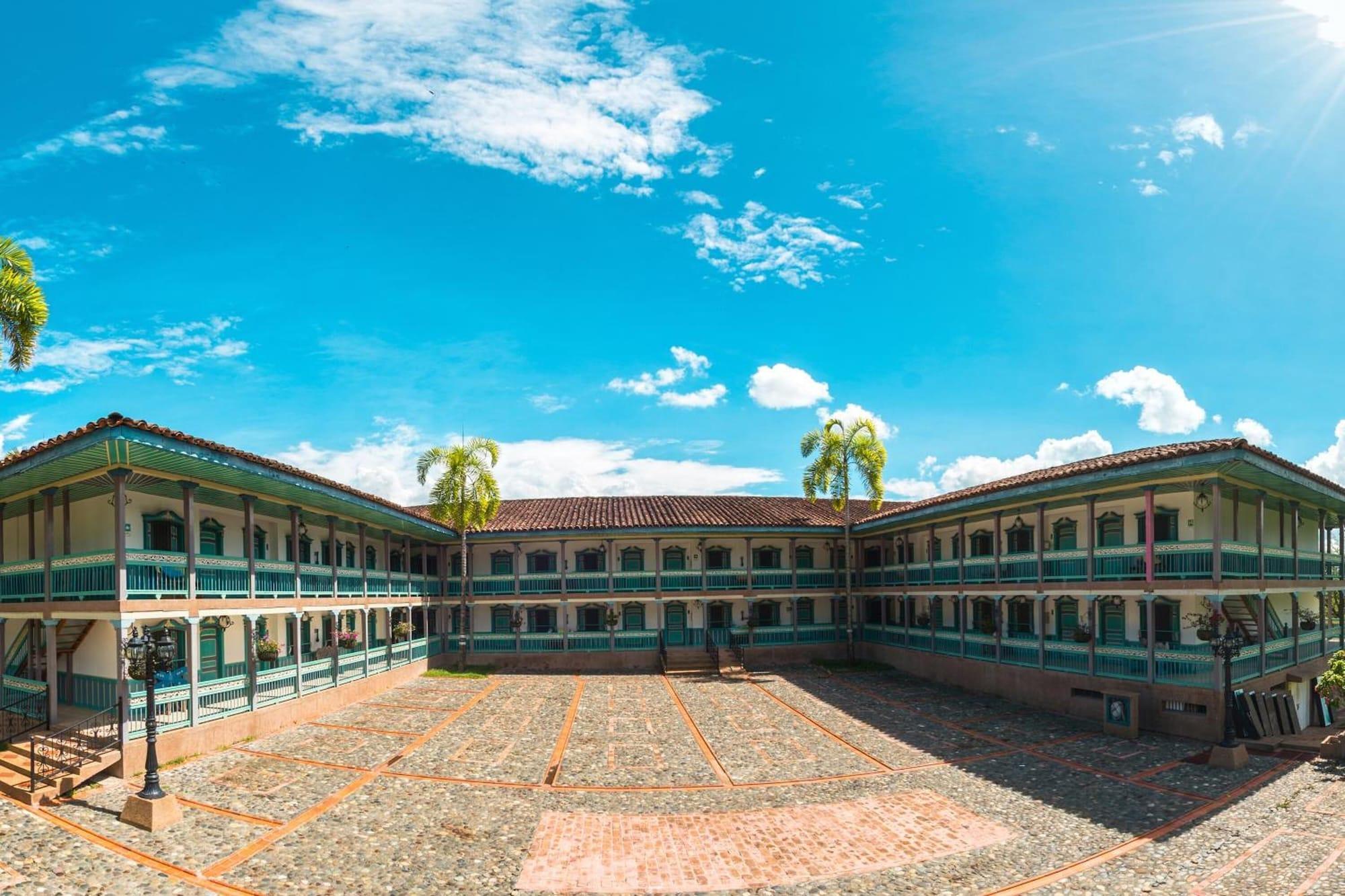 Vista Exterior Decameron Las Heliconias