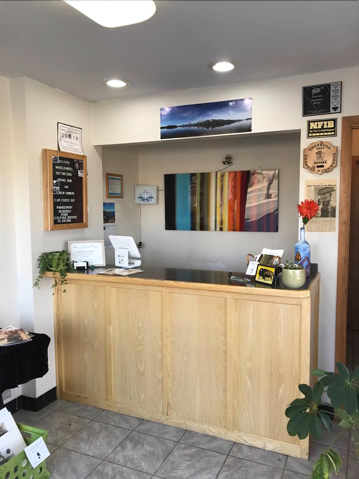 Vista Lobby Wheels Motel