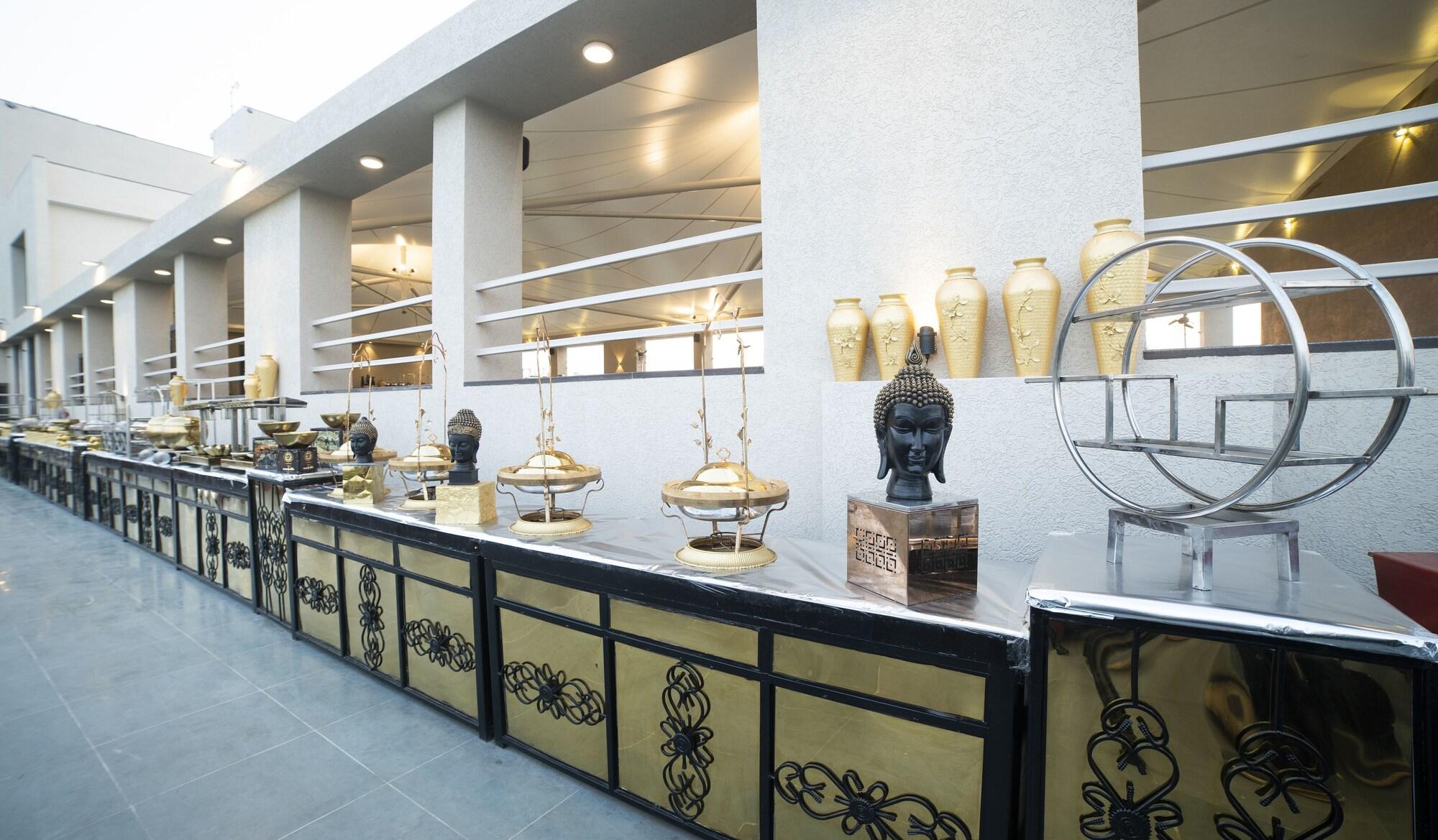 Restaurant Hotel Rajhans Abhinandan