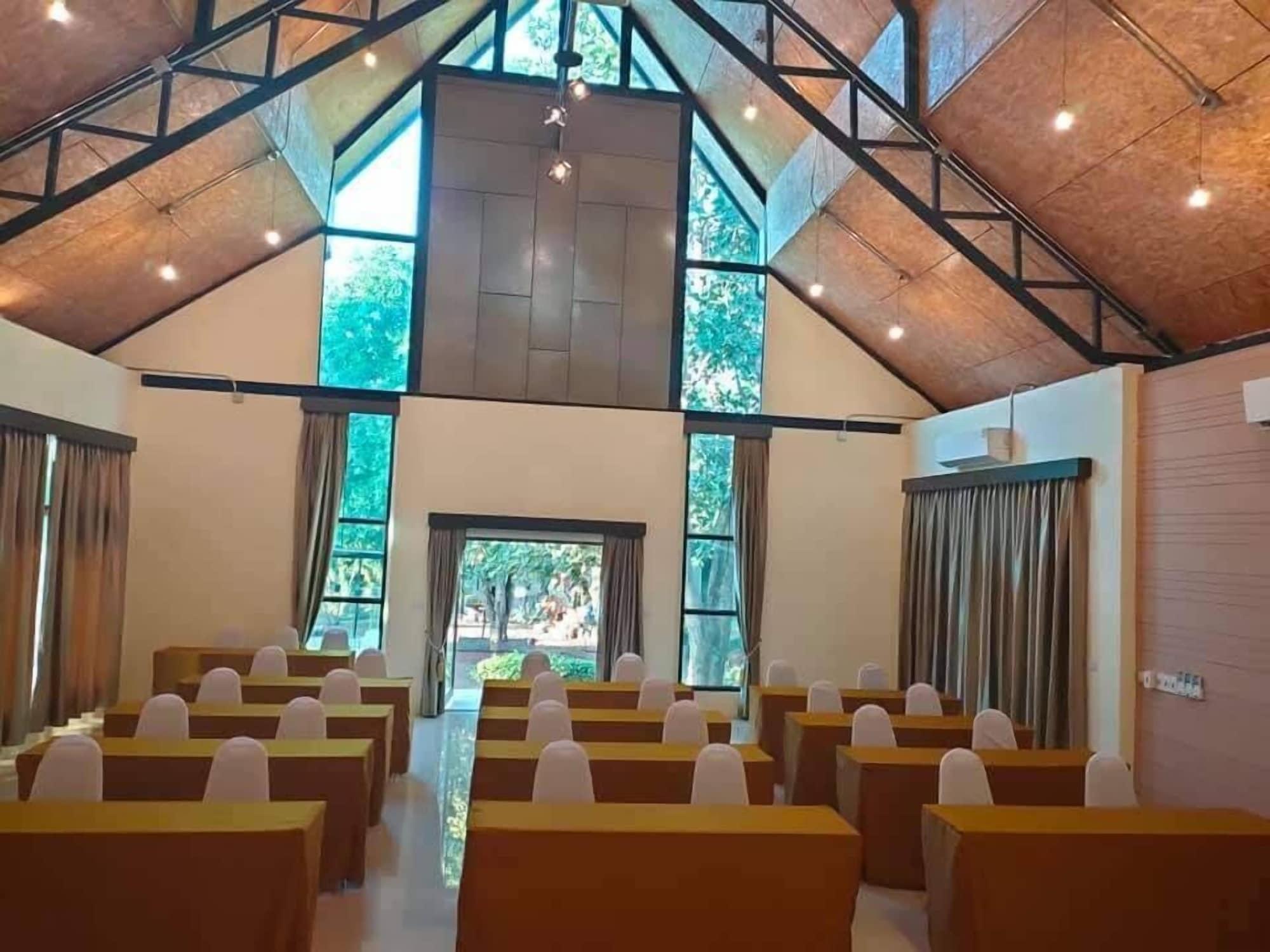 Sala de Reuniones Nan at Pua