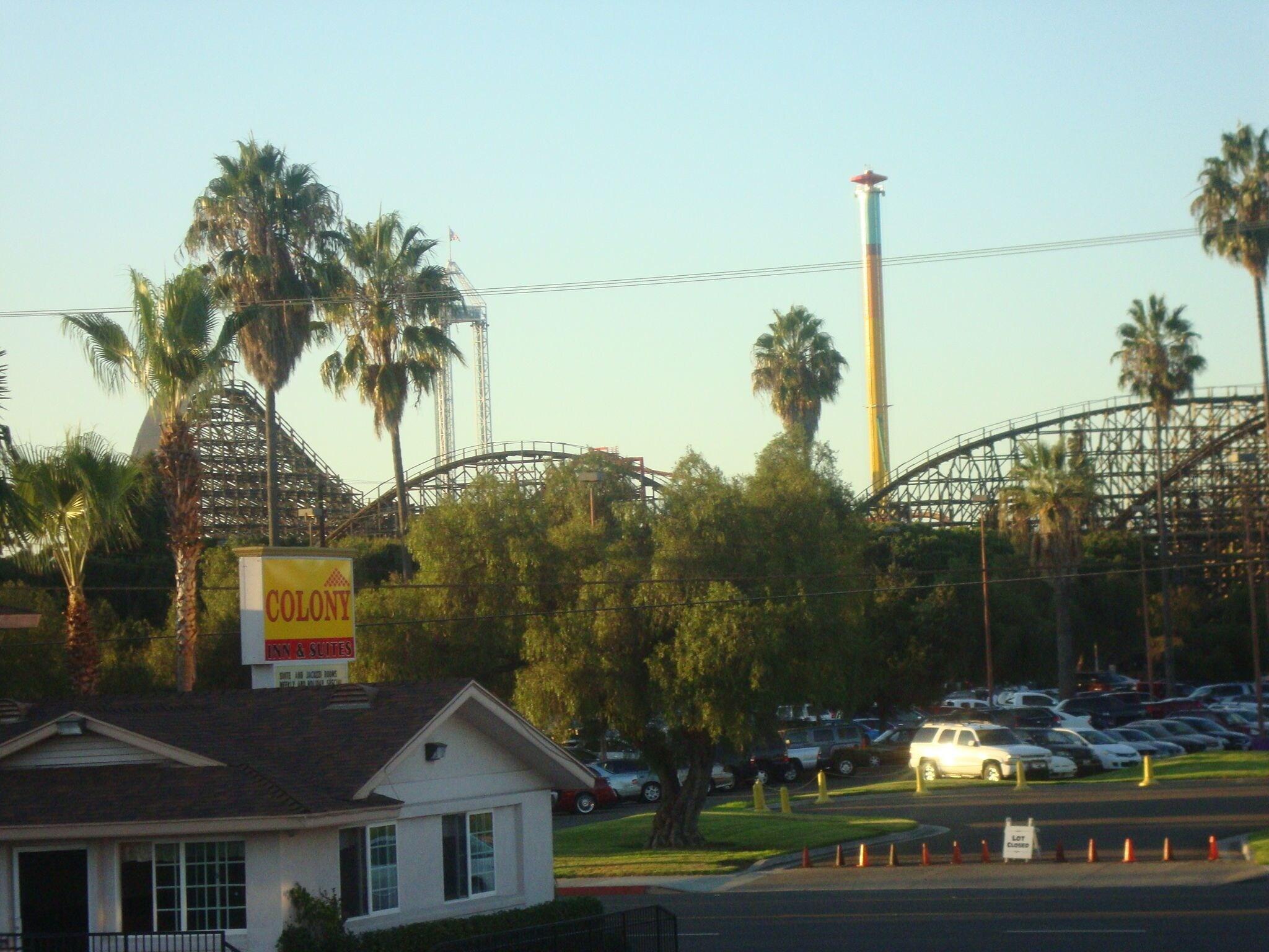 Vista Exterior Colony Inn