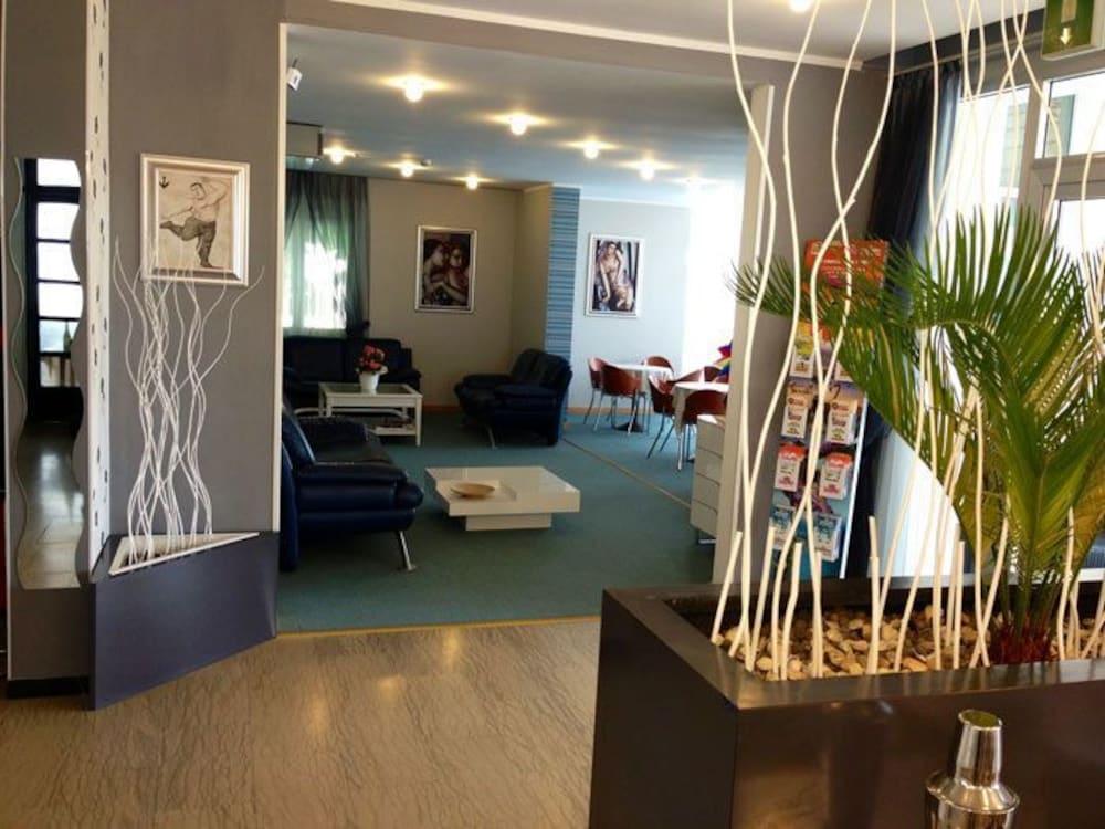 Vista Lobby Hotel Esperia