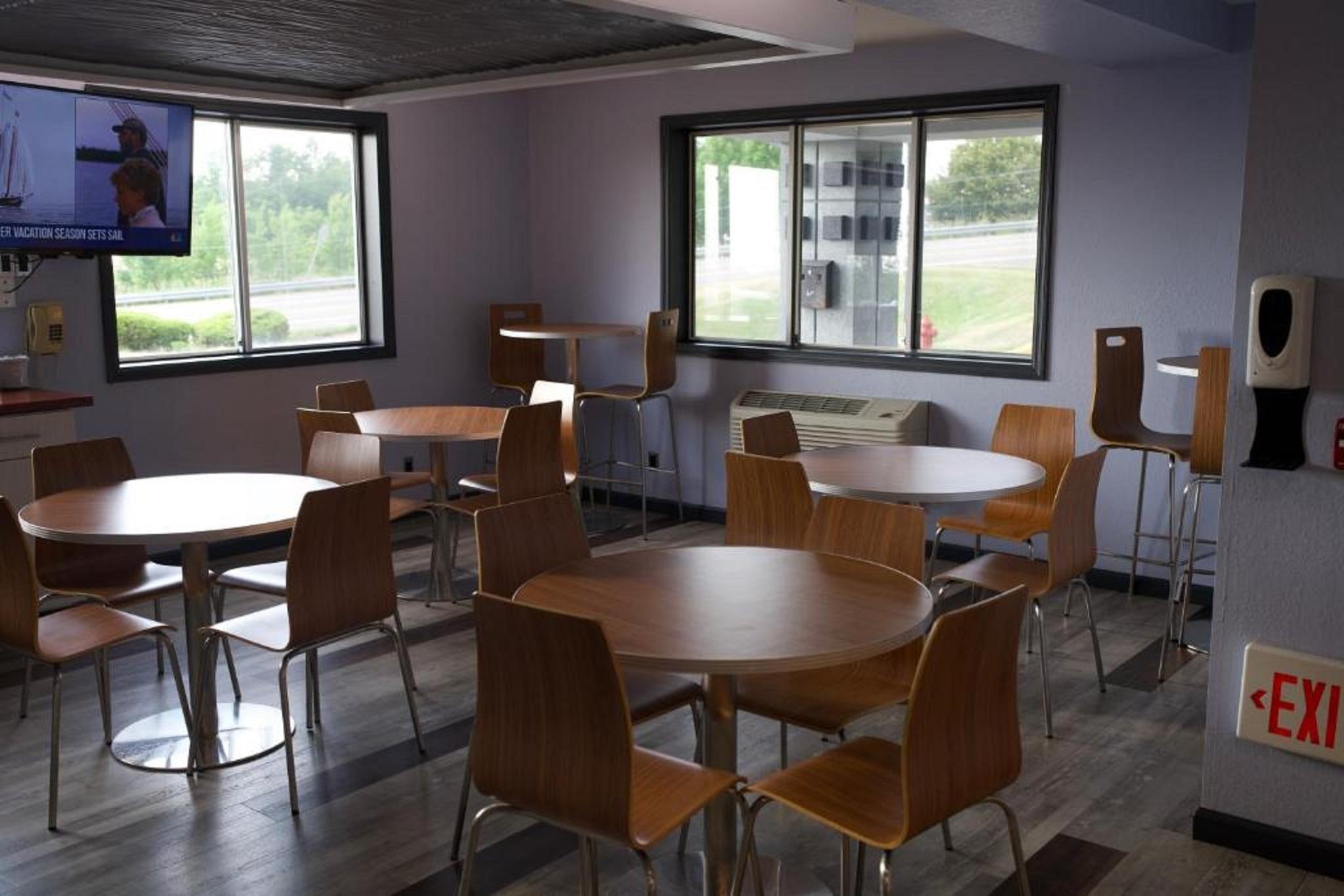 Restaurant Super 8 by Wyndham Johnstown