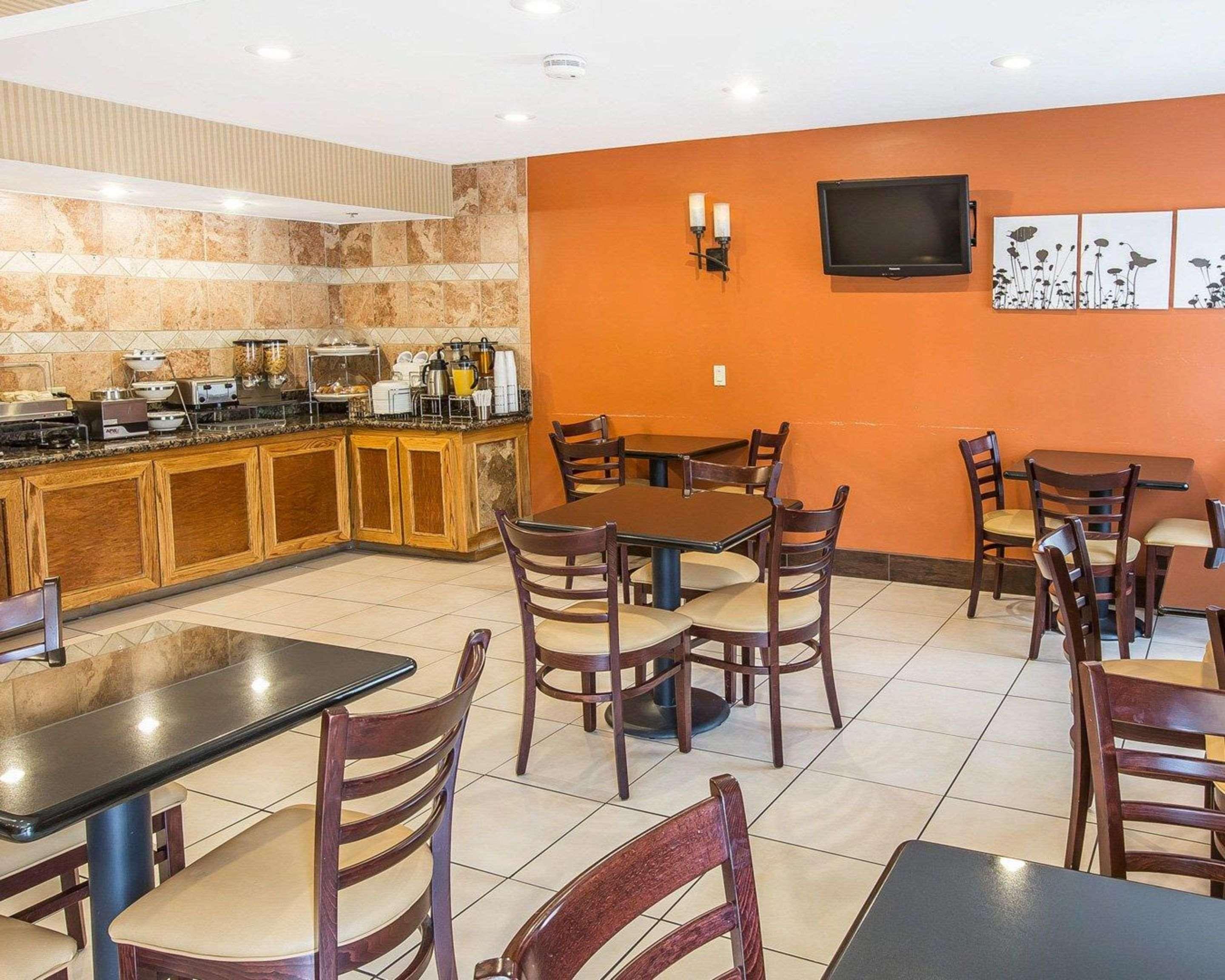 Restaurant Sleep Inn Bessemer Helena